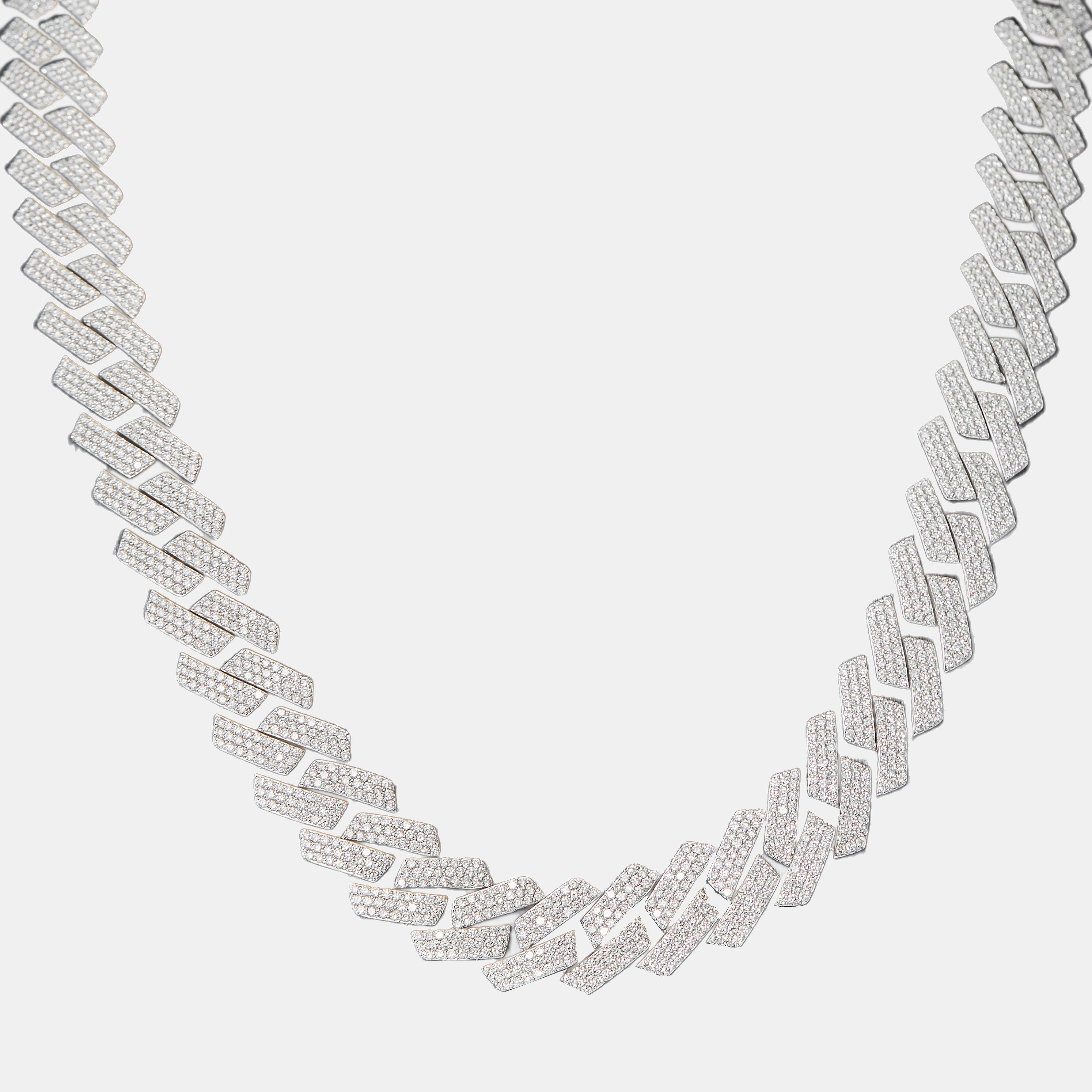18k White Gold 32.65 Ct Diamond Necklace