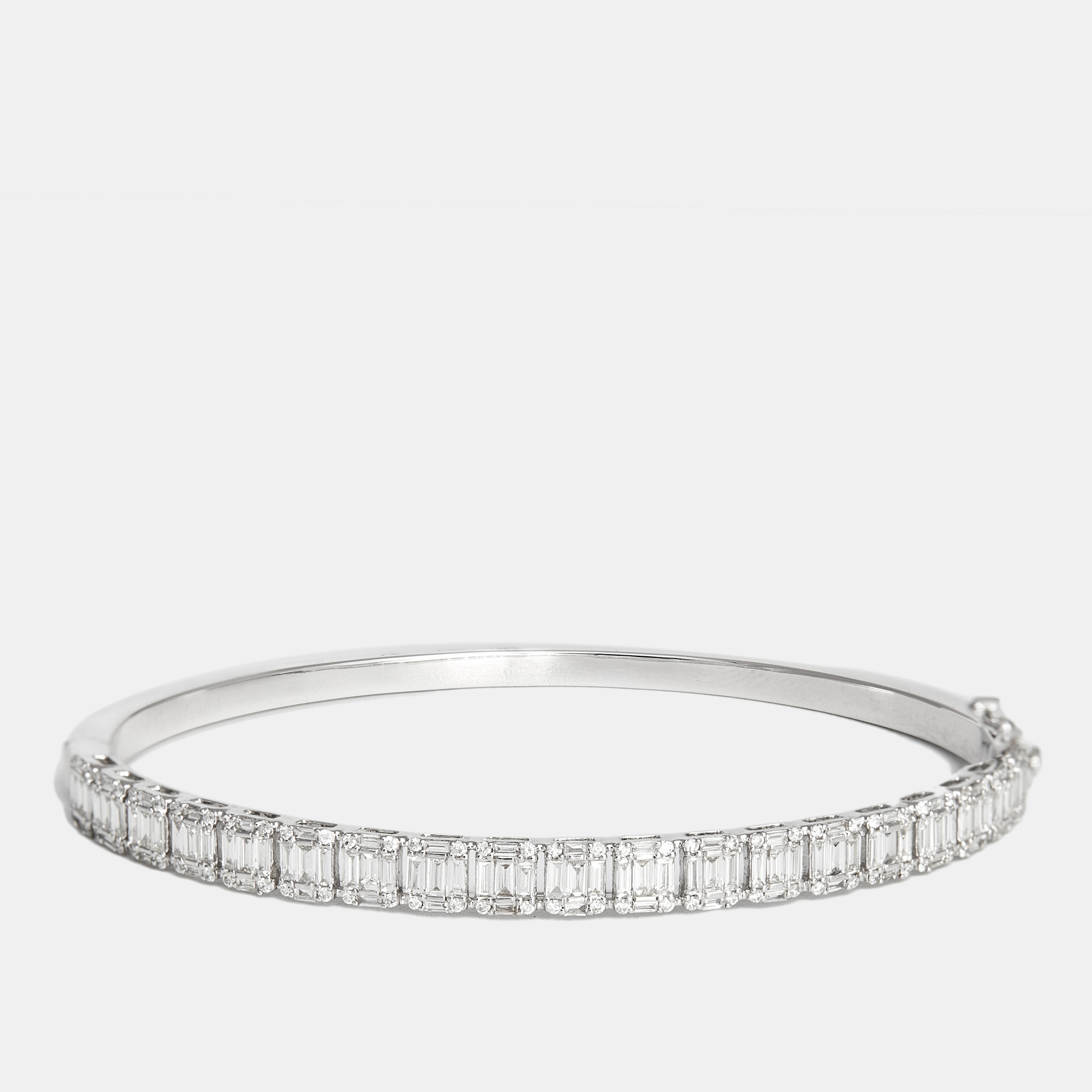 The diamond edit classy baguette and round diamonds 1.67 ct 18k white gold bracelet 16.5