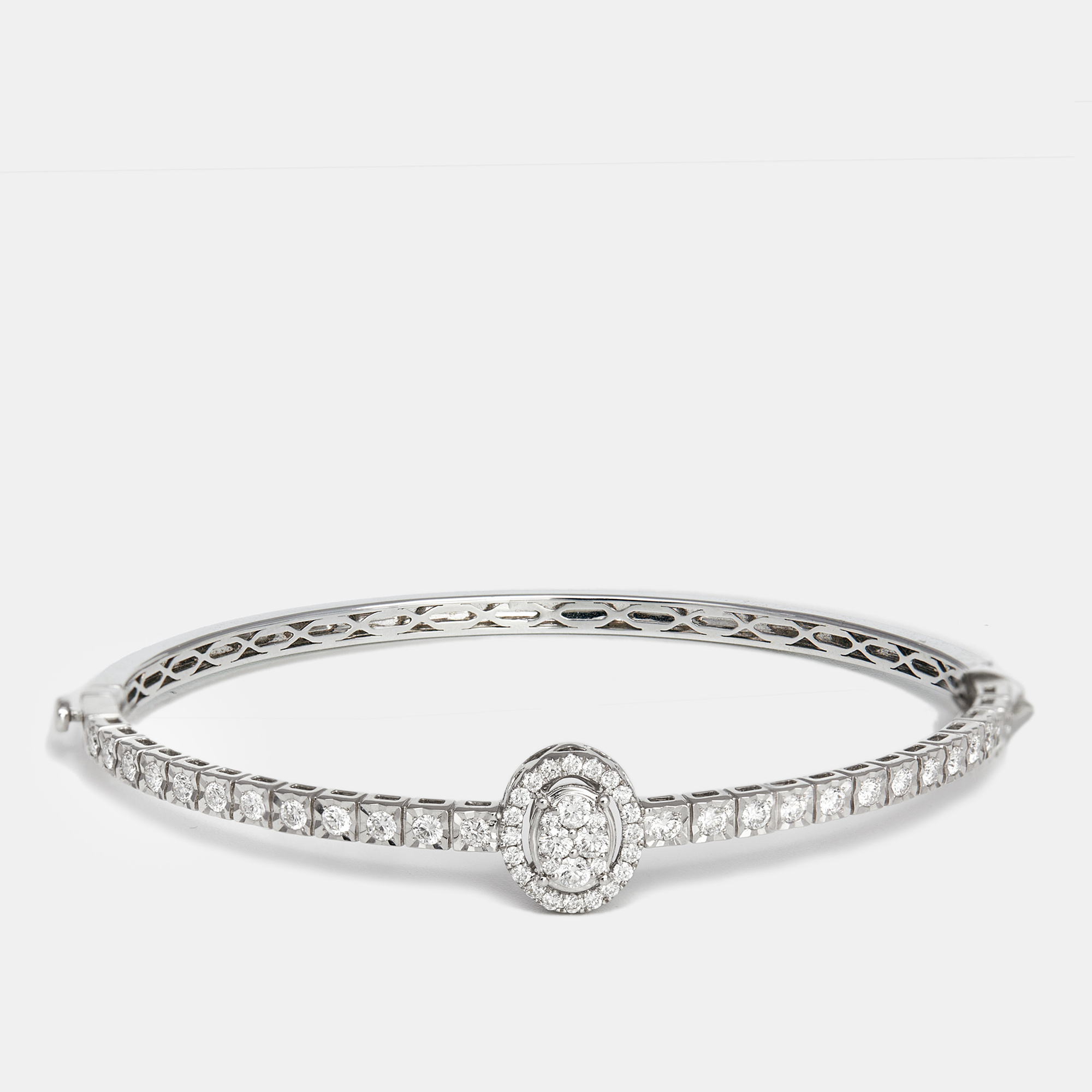 The diamond edit elegant round diamond 1.03 ct 18k white gold bracelet 16