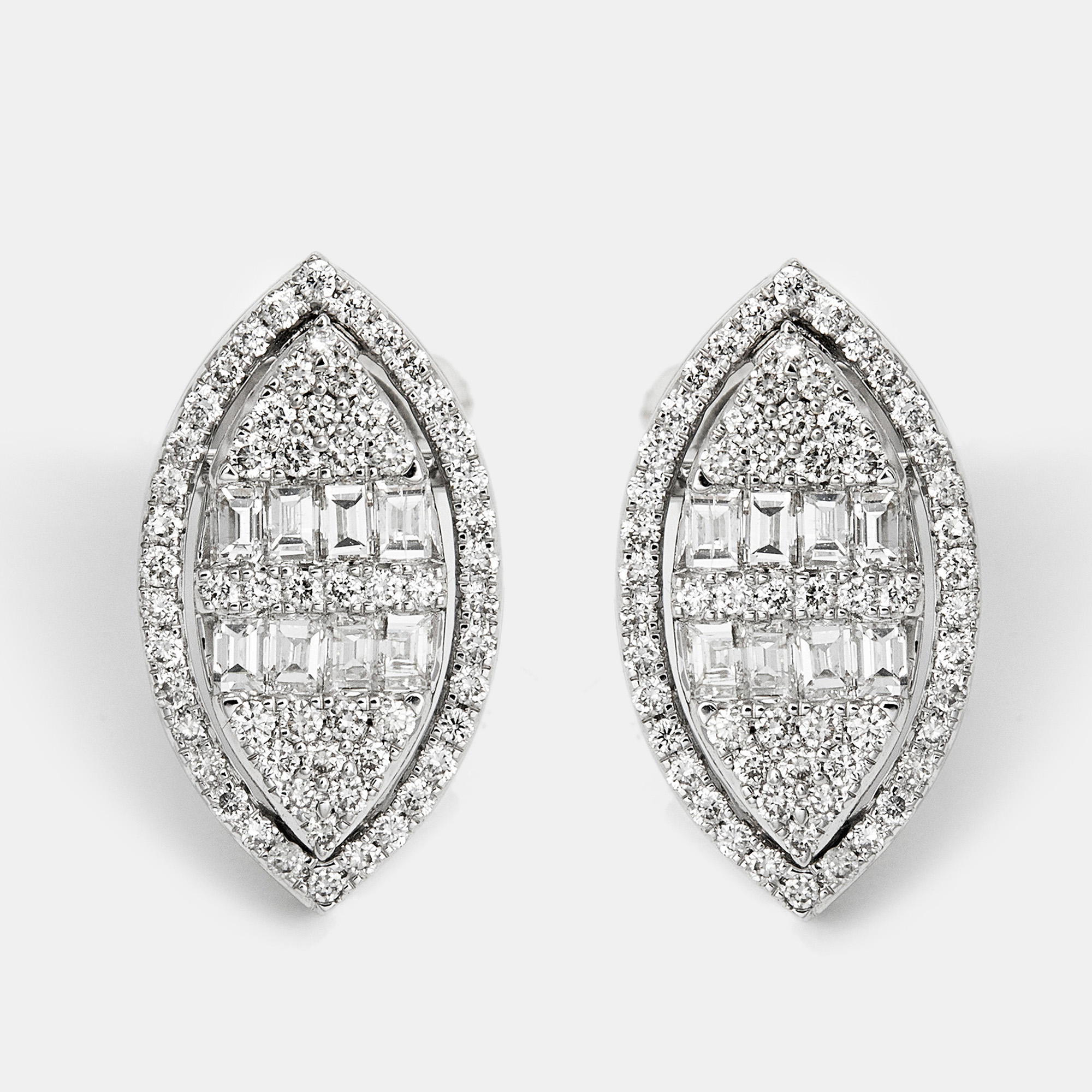 The diamond edit dazzling diamond 0.72 ct 18k white gold stud earrings