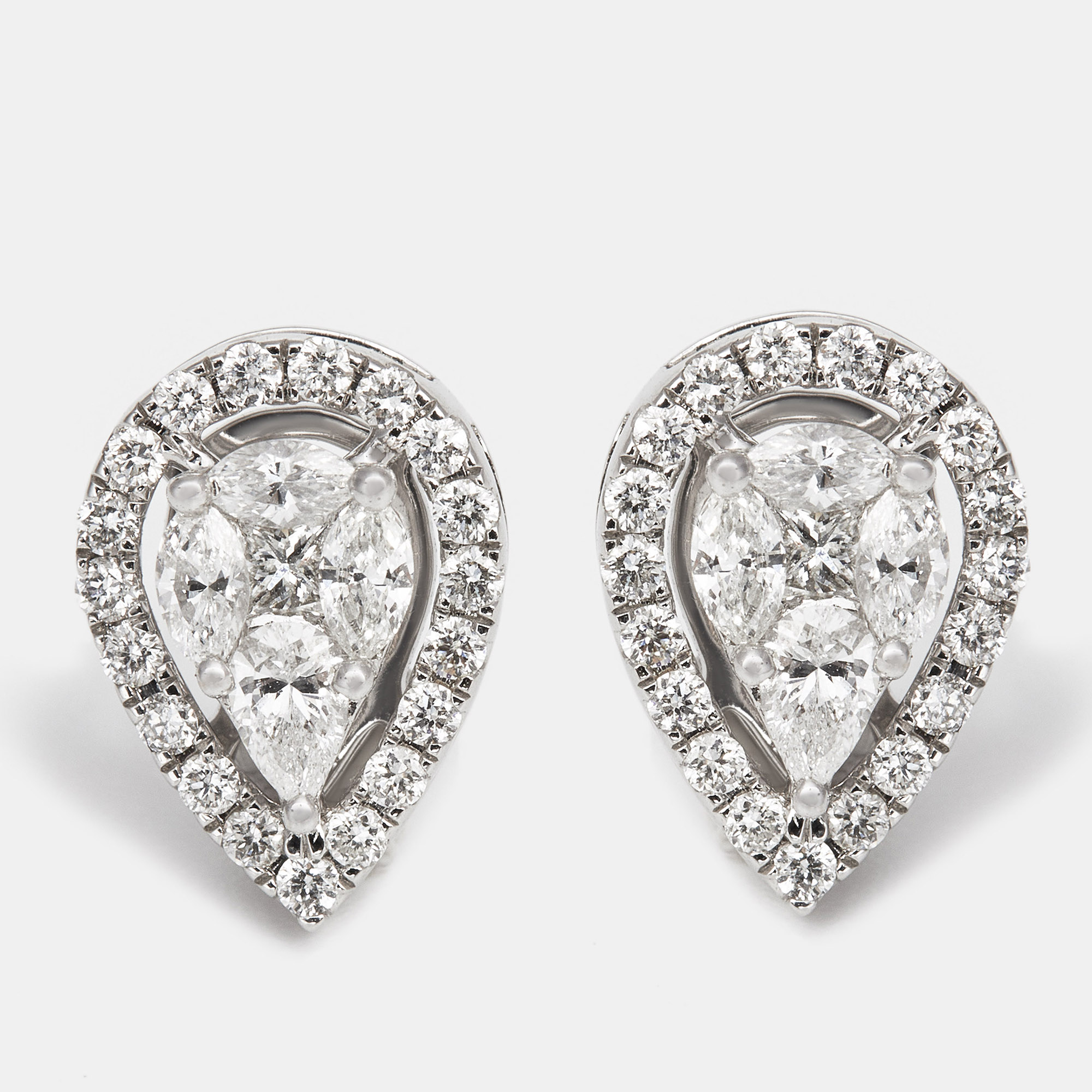 The diamond edit drop shape diamonds 0.61 ct 18k white gold stud earrings