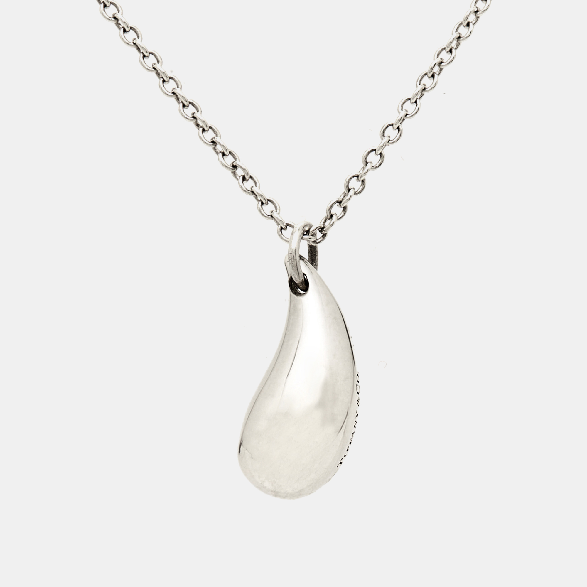 Tiffany & Co. Elsa Peretti Drop Motif Sterling Silver Pendant Necklace