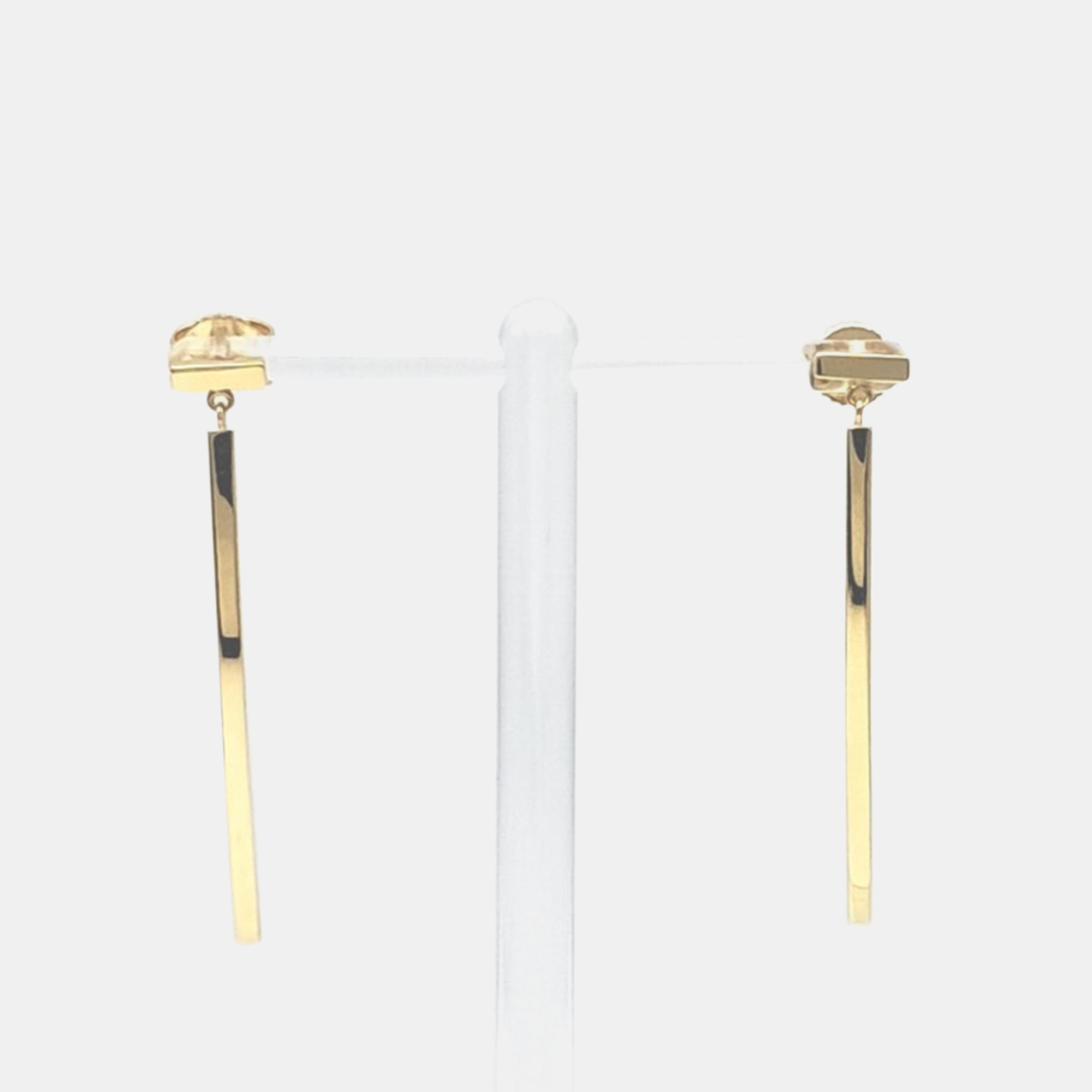Tiffany & co. 18k yellow gold elongated wire bar earrings