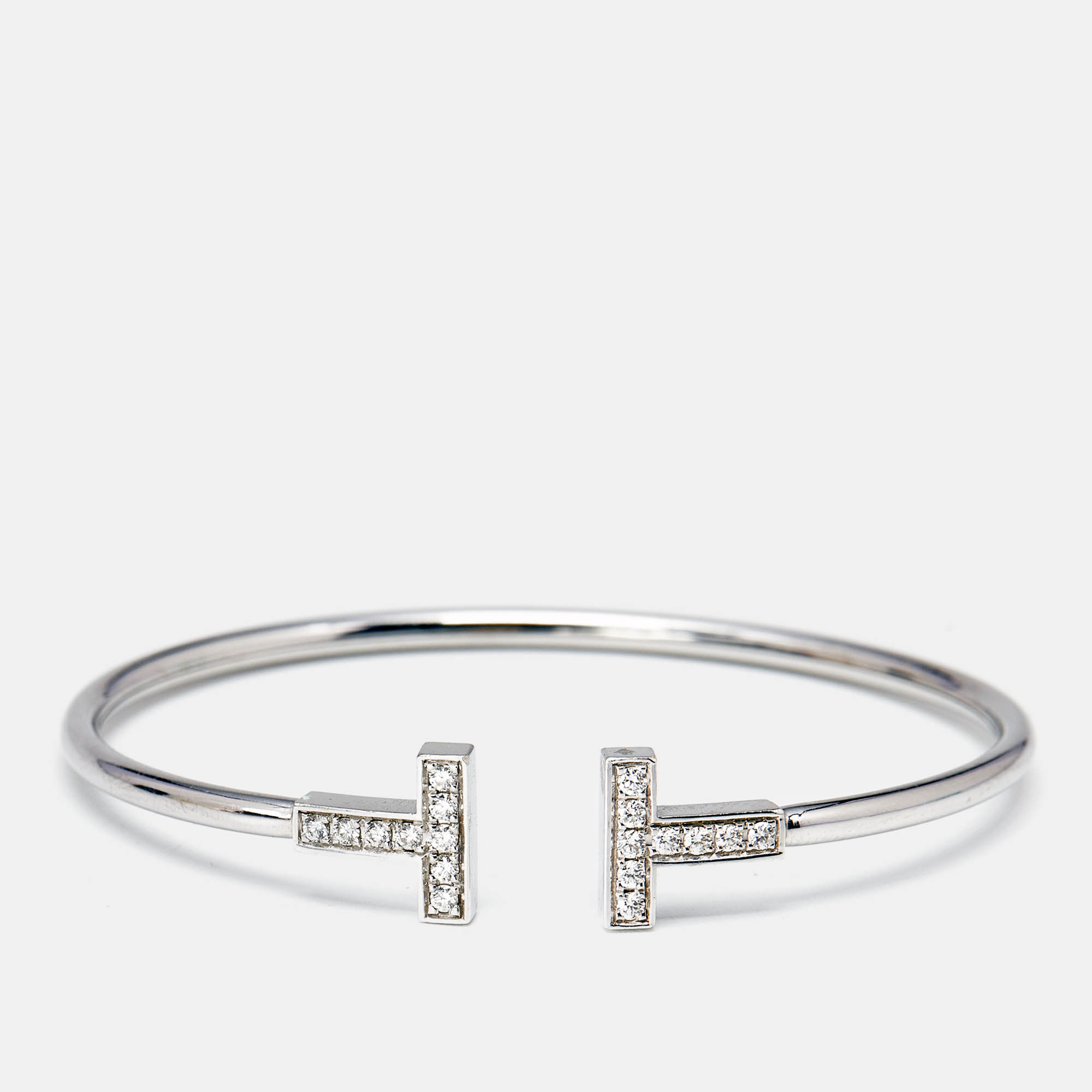 Tiffany & Co. Tiffany T Wire Diamonds 18k White Gold Bracelet
Tiffany & Co. Tiffany T Wire Diamonds 18k White Gold Bracelet