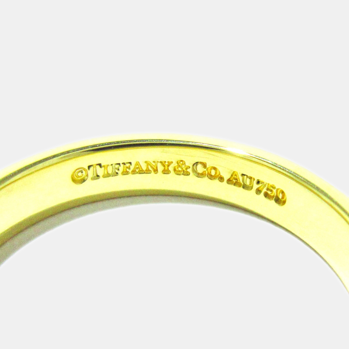 Tiffany & Co. Tiffany Essential Band Milgrain 18K Yellow Gold Ring EU 49