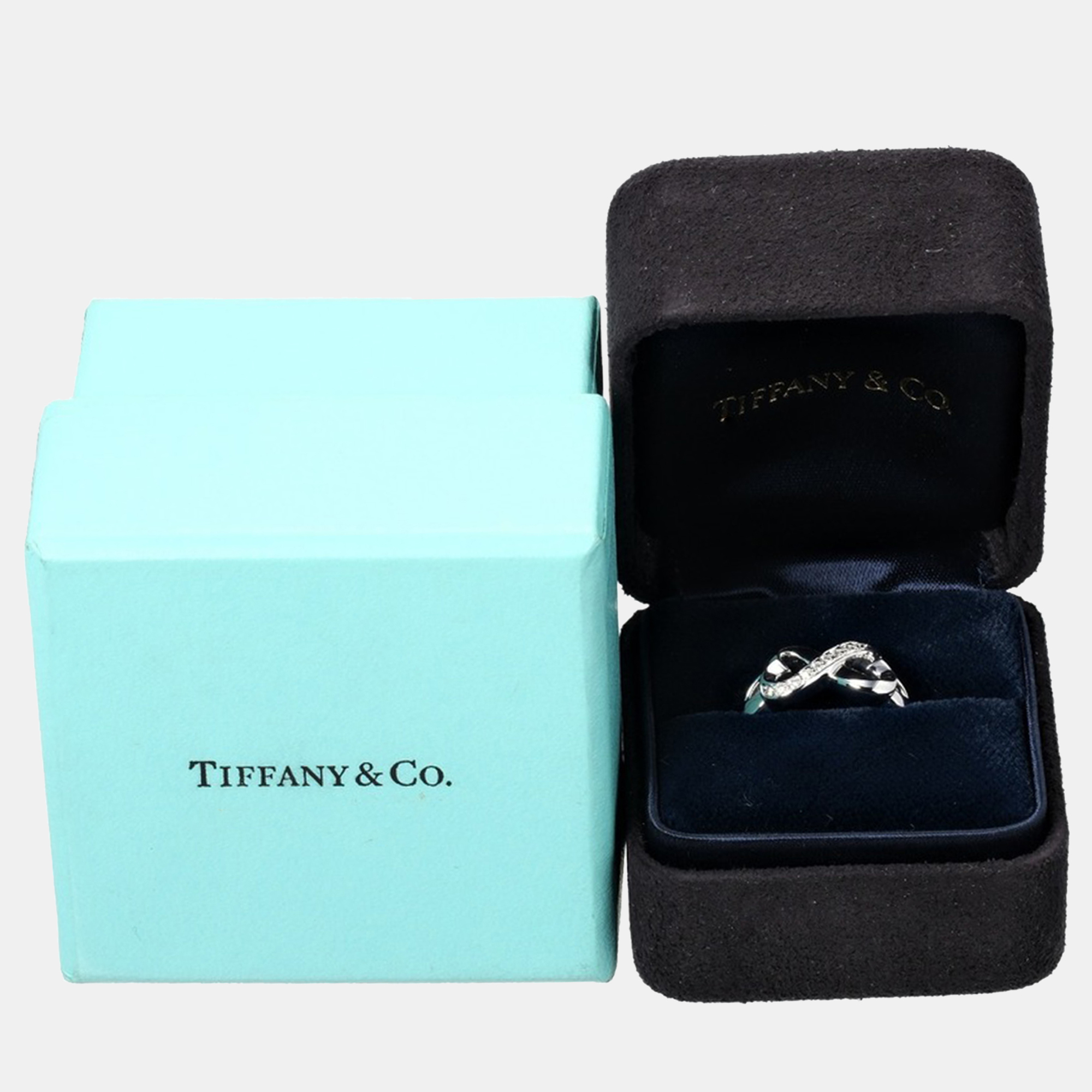 Tiffany & Co. 18K White Gold And Diamond Paloma Picasso Loving Heart Ring EU 50.5