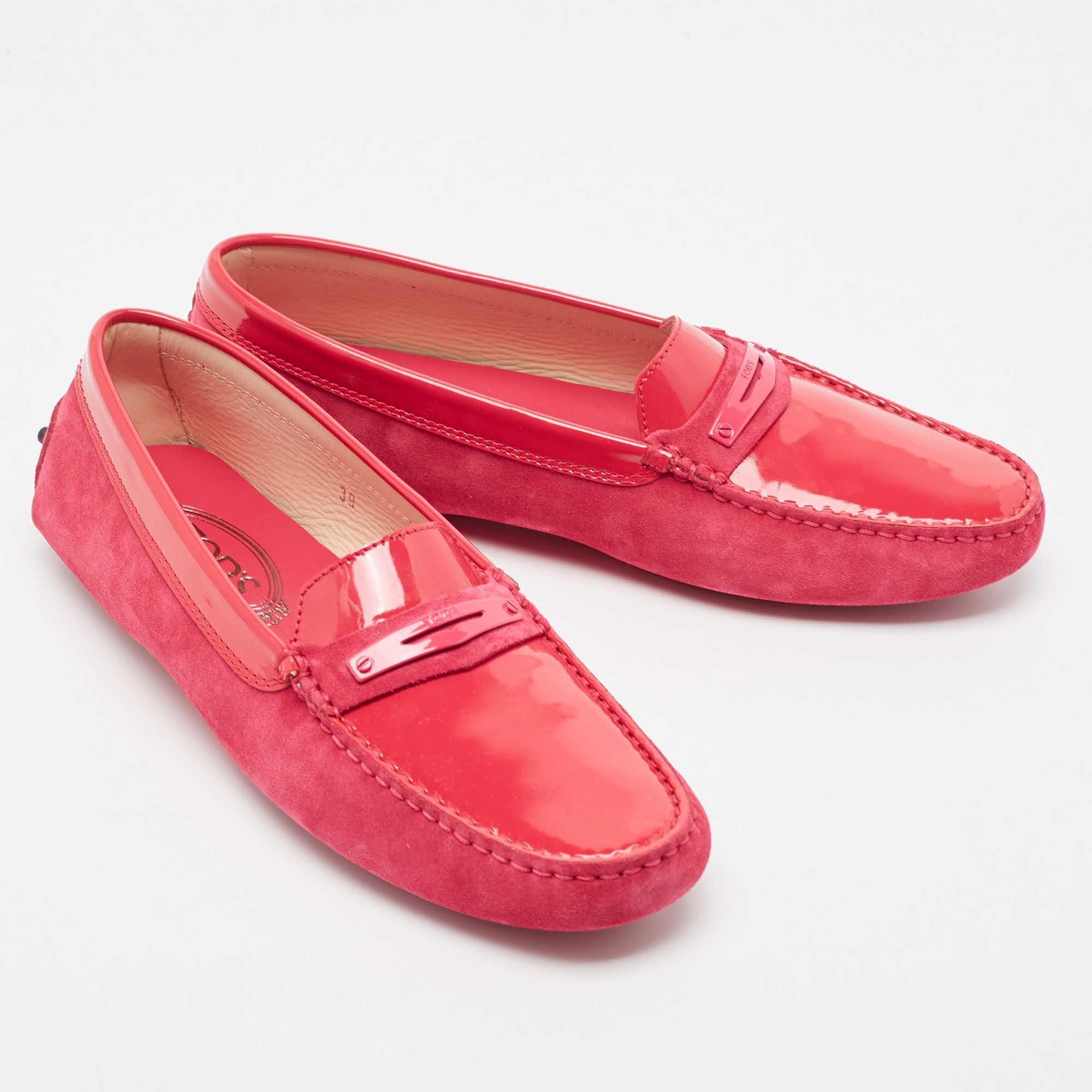 Tod's Red Patent Leather And Suede Gommino Loafers Size 39