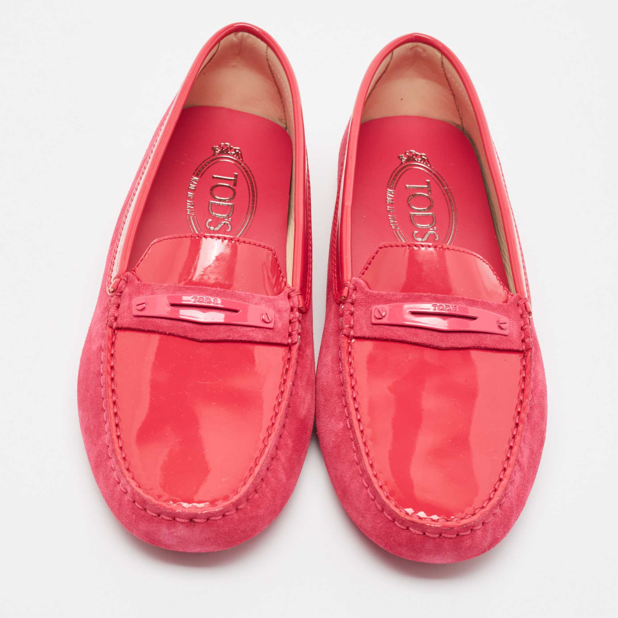 Tod's Red Patent Leather And Suede Gommino Loafers Size 39