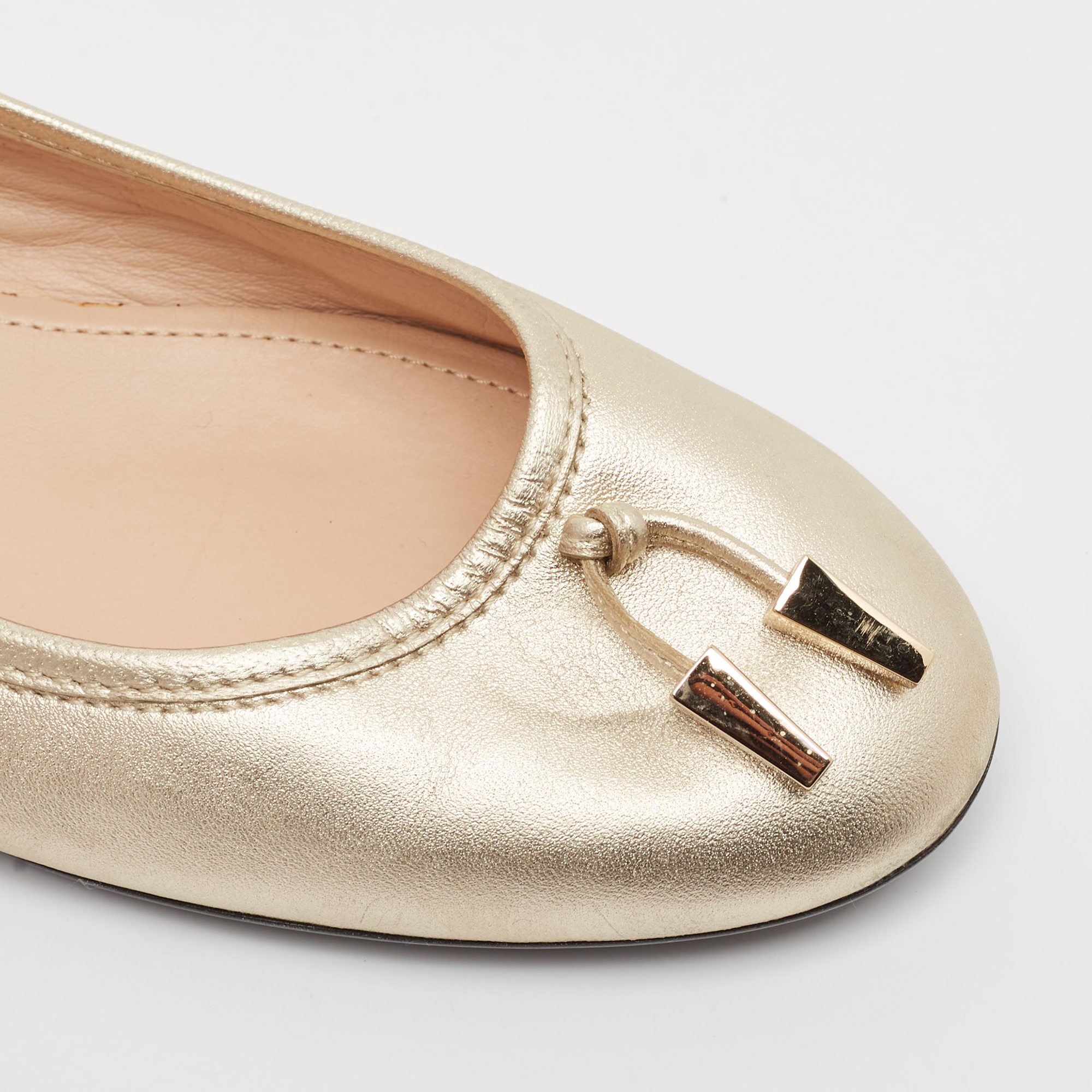 Tod's Metallic Gold Leather Ballet Flats Size 37