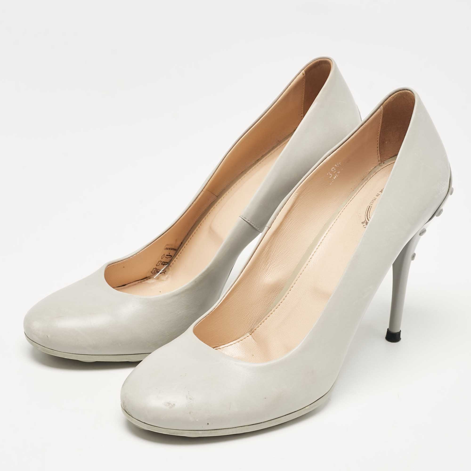 Tod's Grey Leather Round Toe Pumps Size 39.5