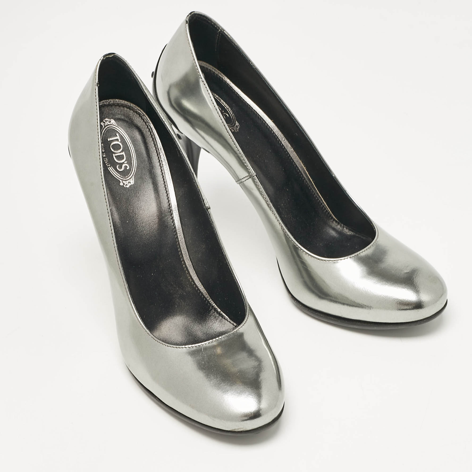 Tod's Grey Patent Leather Pumps Size 40