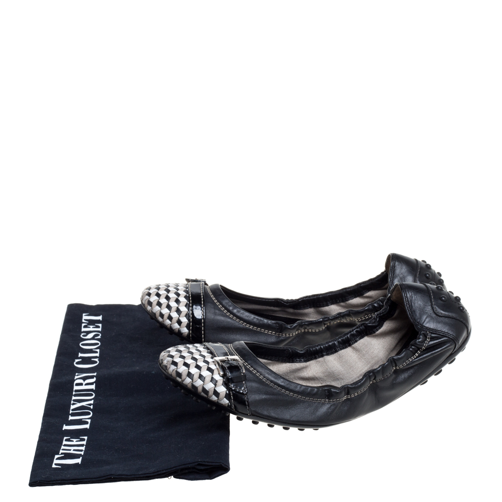 Tod's Black Leather Cap Toe Buckle Detail Scrunch Ballet Flats Size 38