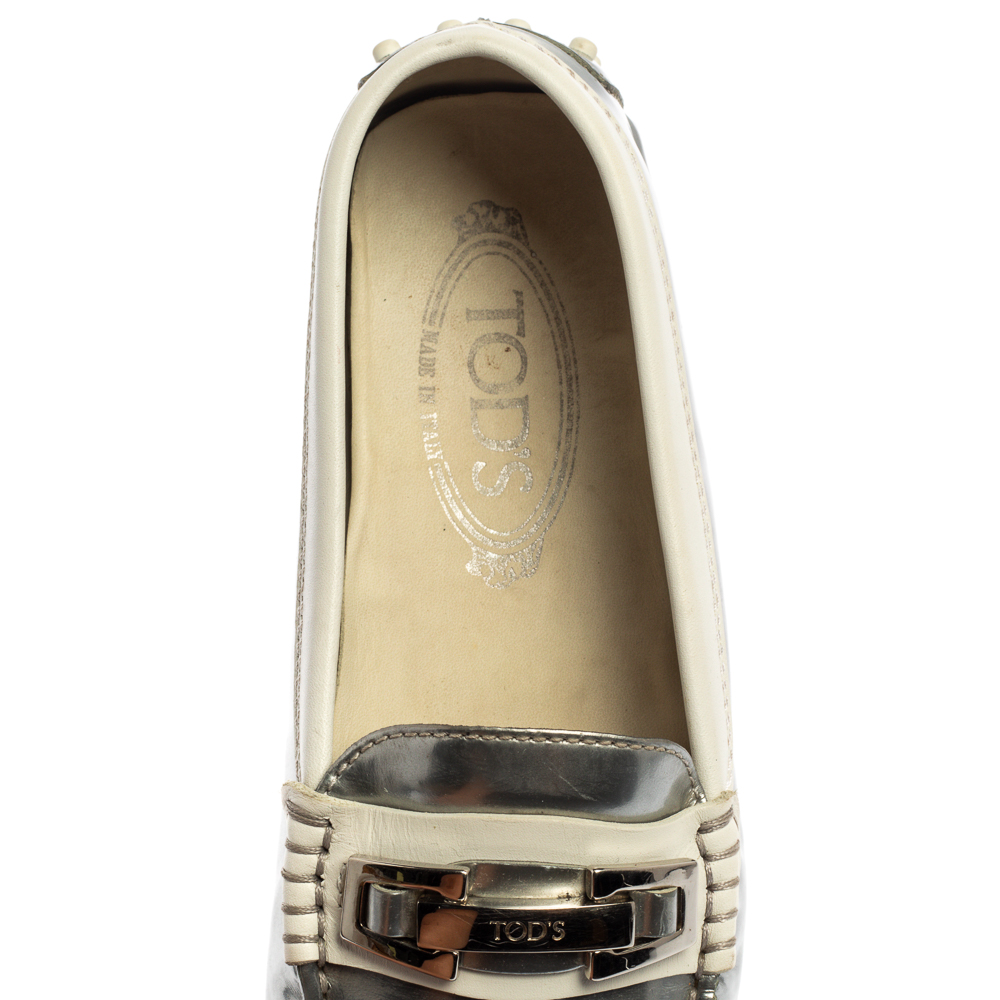 Tod's Silver/White Patent And Leather Logo Buckle Loafers Size 36