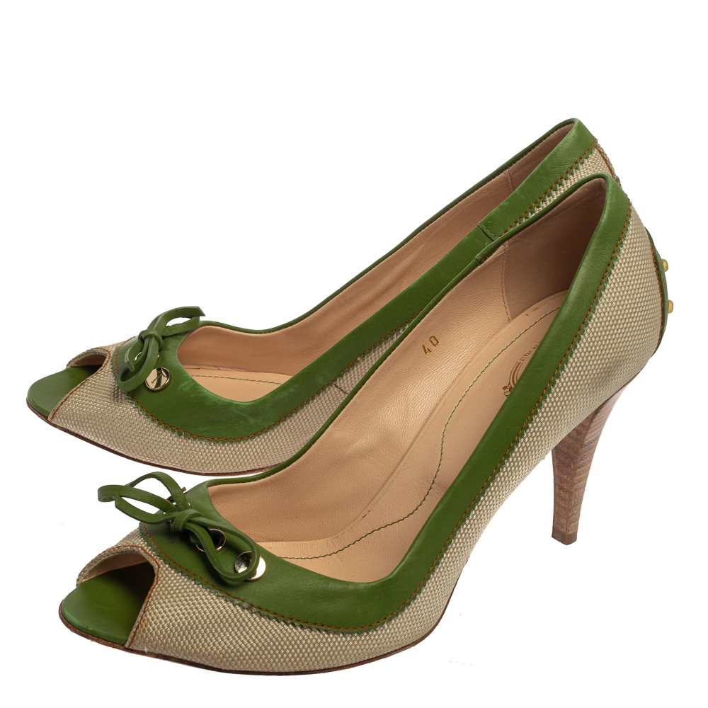Tod's Beige/Green Canvas And Leather Peep Toe Slip On Pumps Size 40