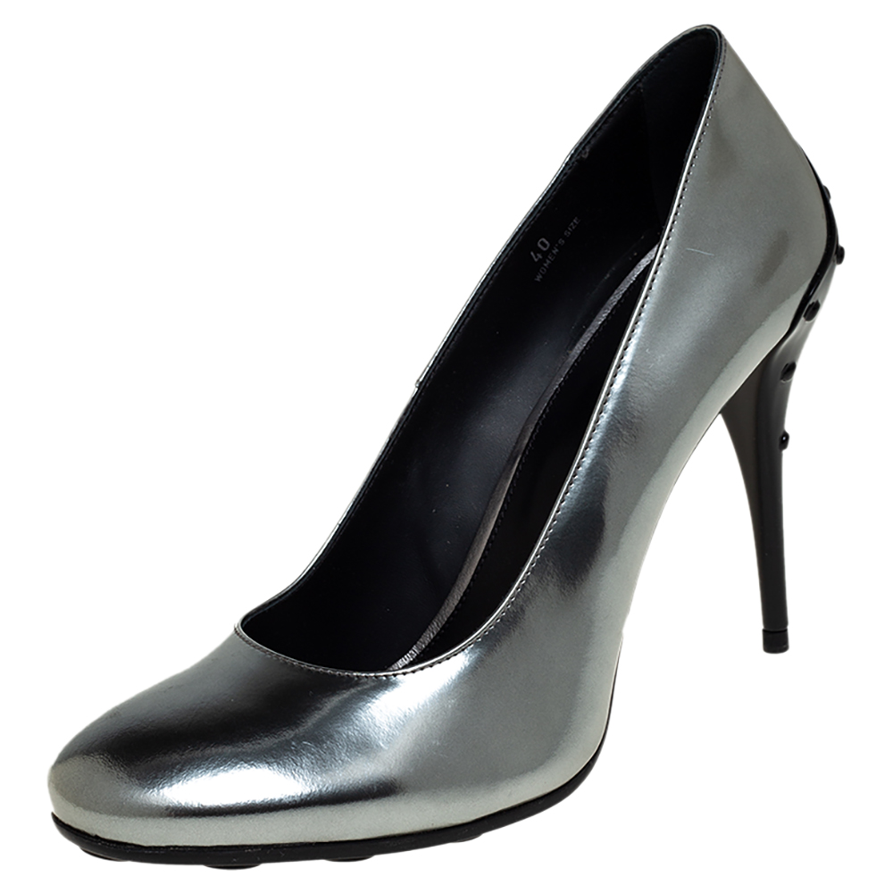 Tod's Silver Leather Round Toe Pumps Size 40