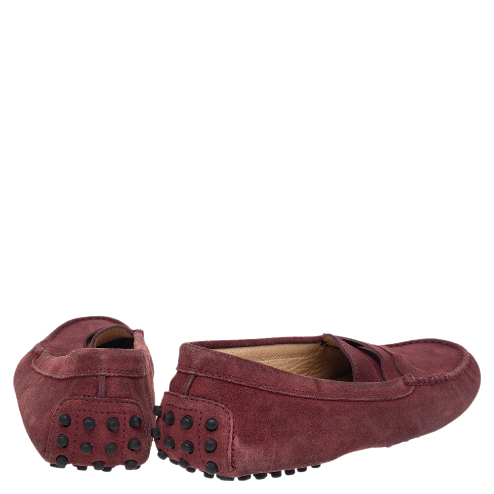Tod's Burgundy Suede Gommino Slip On Loafers Size 37