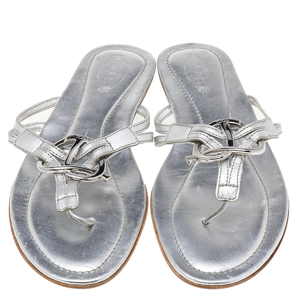 Tod's Silver Leather Thong Flat Sandals Size 38.5