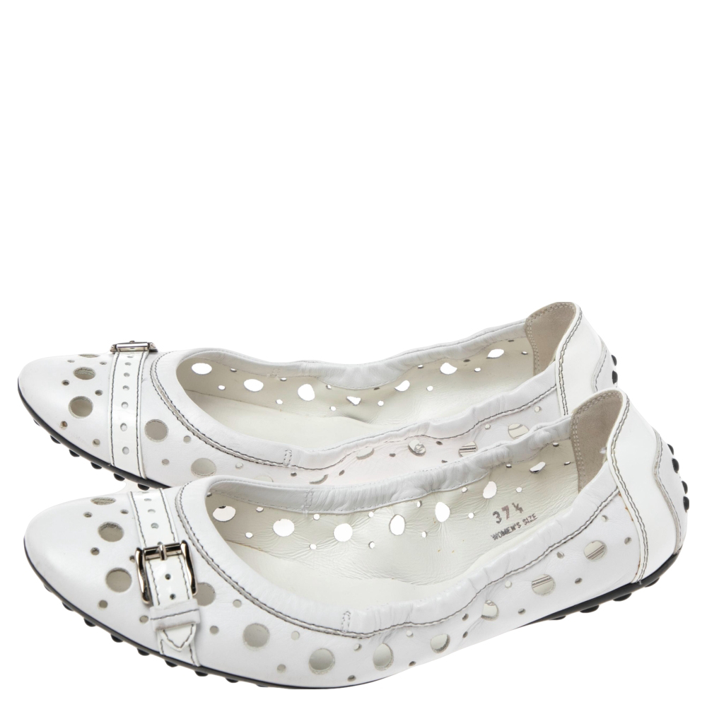Tod's White Patent And Laser Cut Leather Scrunch Ballet Flats Size 37.5