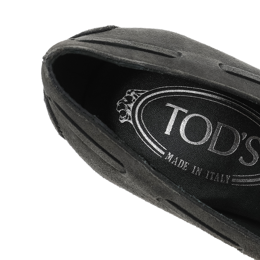 Tod's Grey Suede Tassel Loafer Pumps Size 35