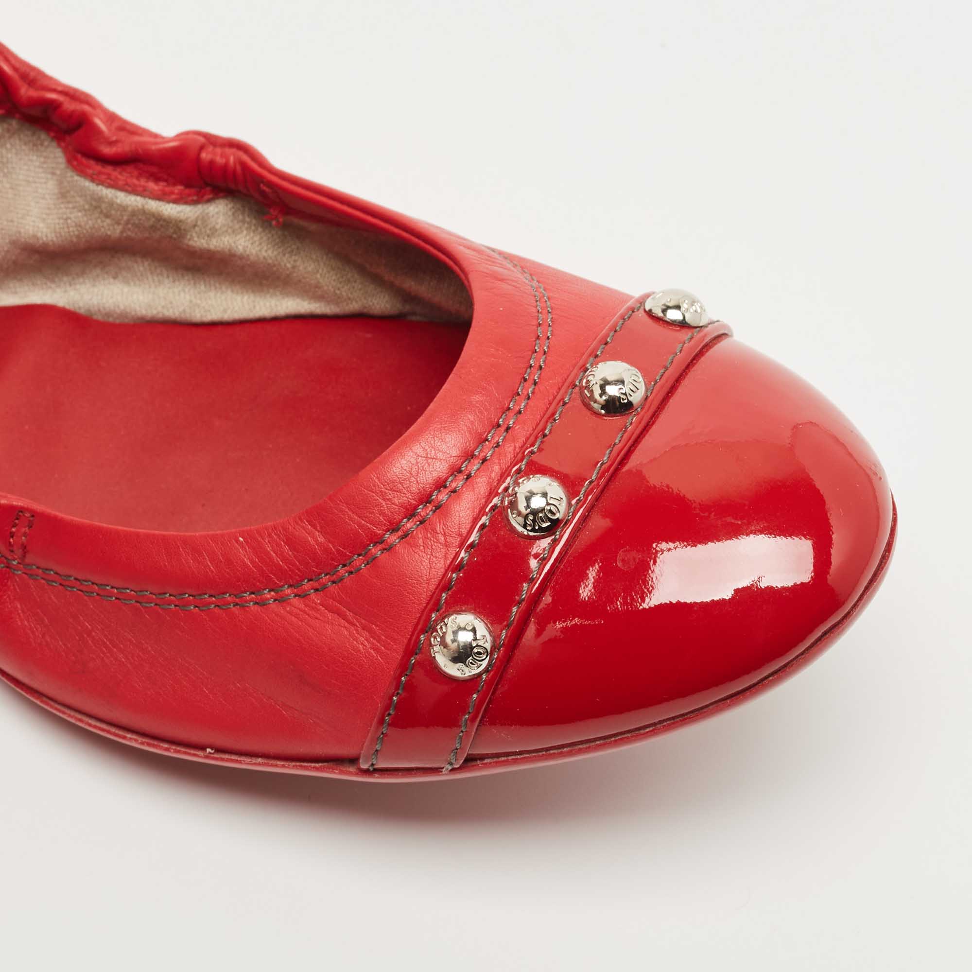Tod's Red Leather And Patent Studs Detail Scrunch Ballet Flats Size 37
