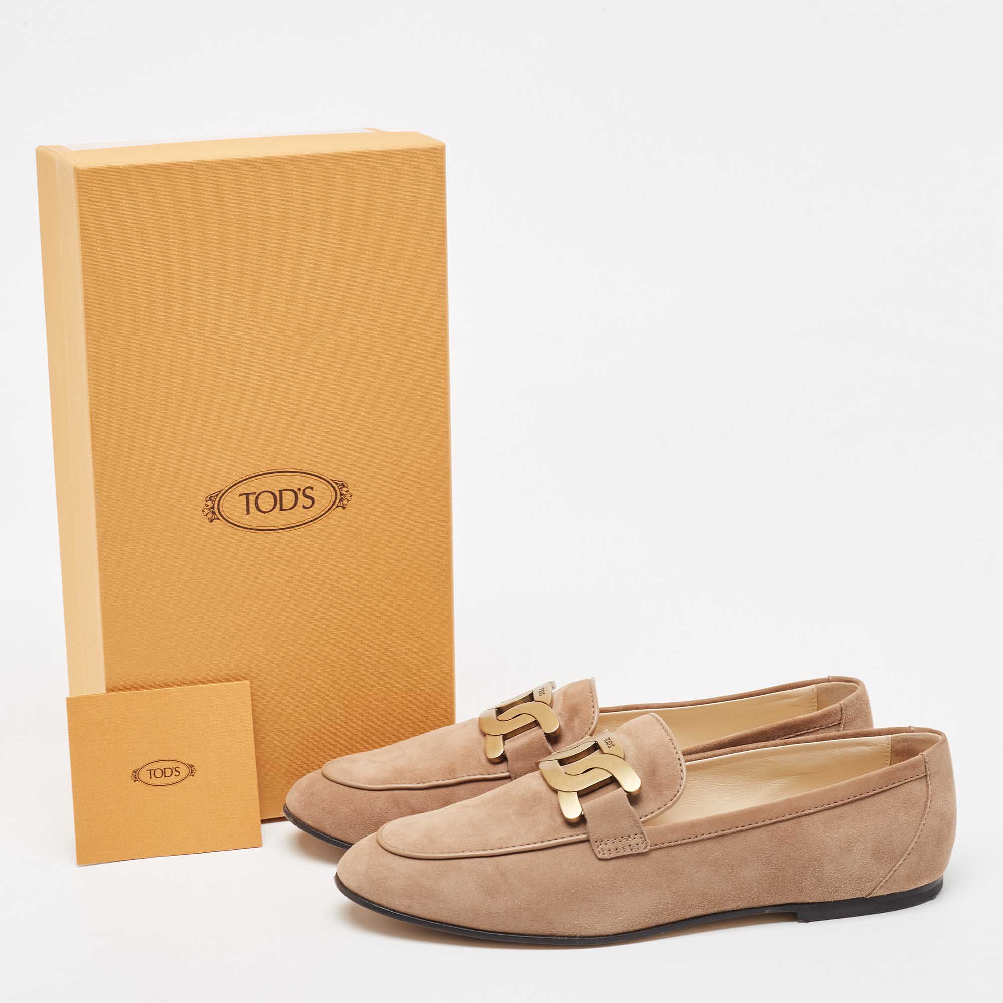 Tod's Beige Suede Chain Detail Kate Loafers Size 39