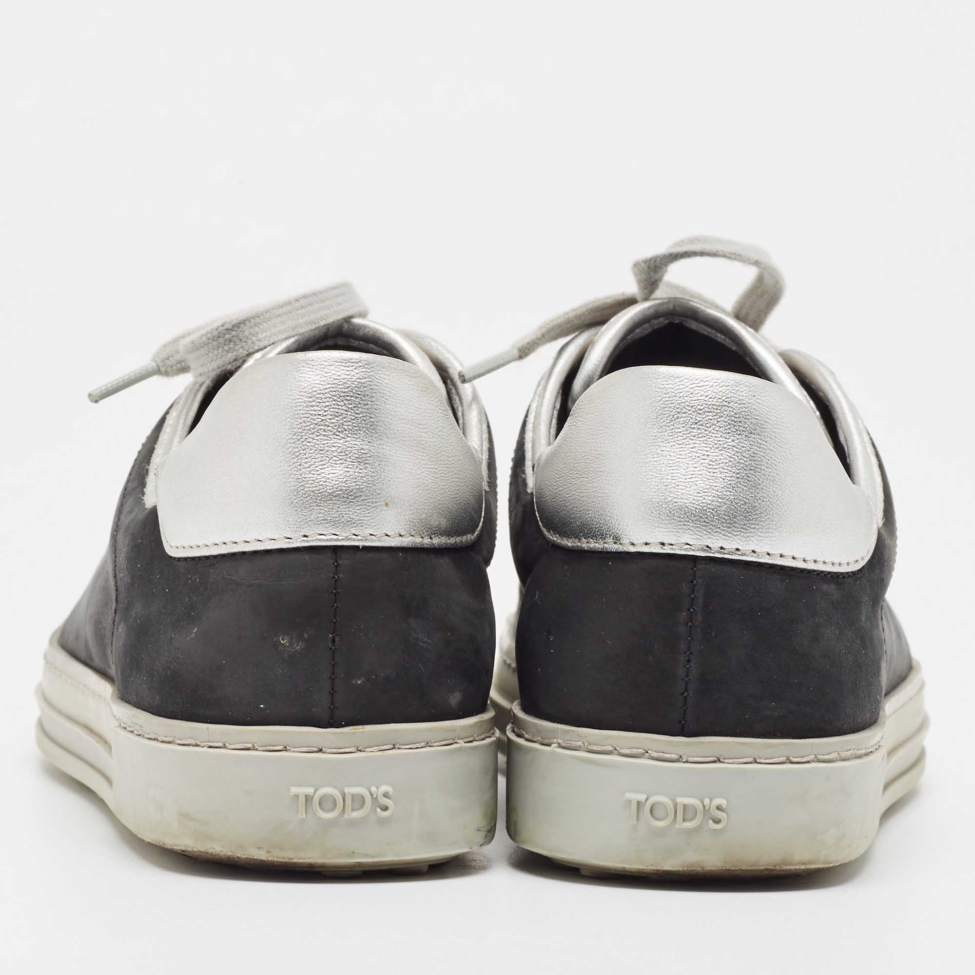 Tod's Black/Grey Nubuck Leather Low Top Sneakers Size 35