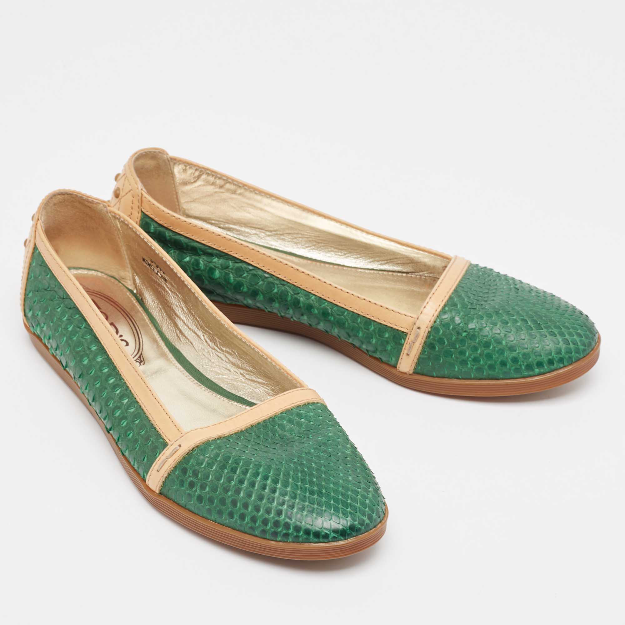 Tod's Green/Tan Snakeskin And Leather Loafers Size 35.5