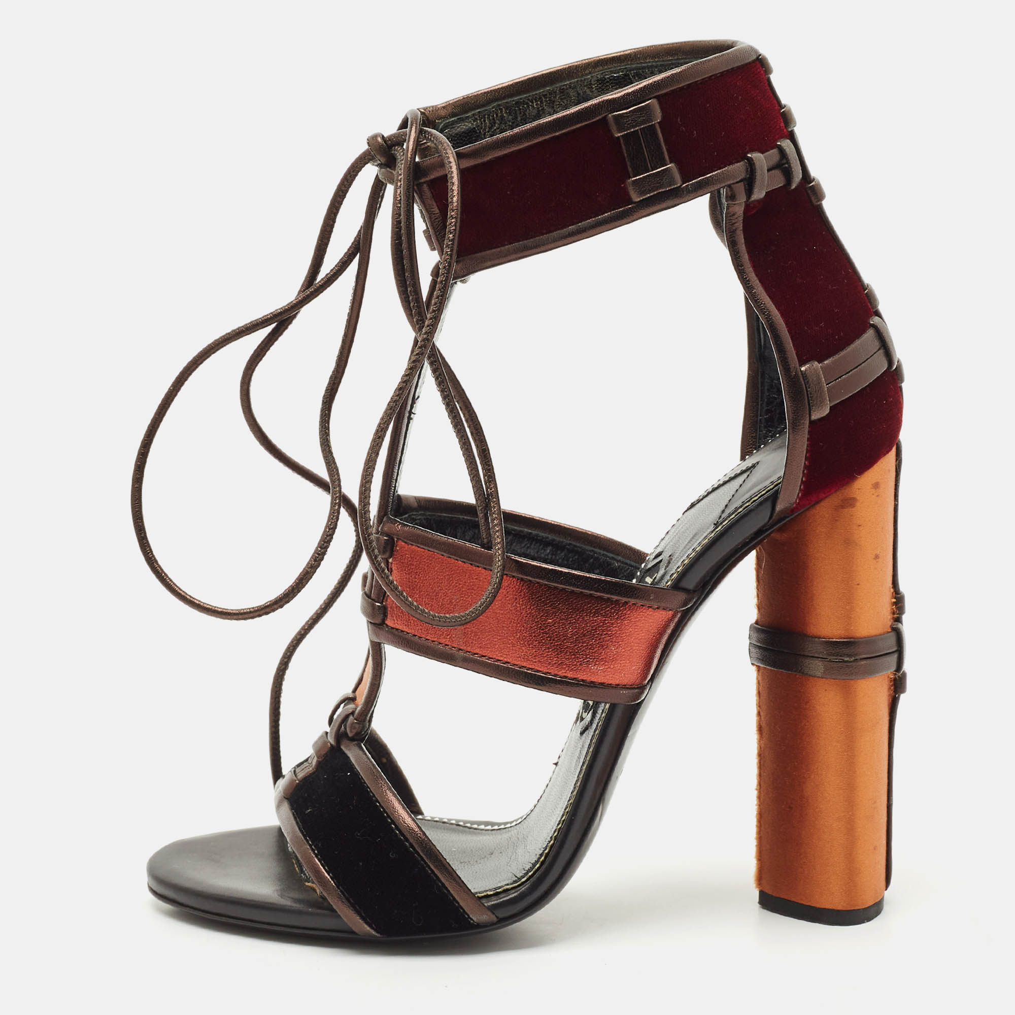 Tom Ford Multicolor Velvet and Leather Panelled Patchwork Ankle Strap Sandals Size
Tom Ford Multicolor Velvet and Leather Panelled Patchwork Ankle Strap Sandals Size