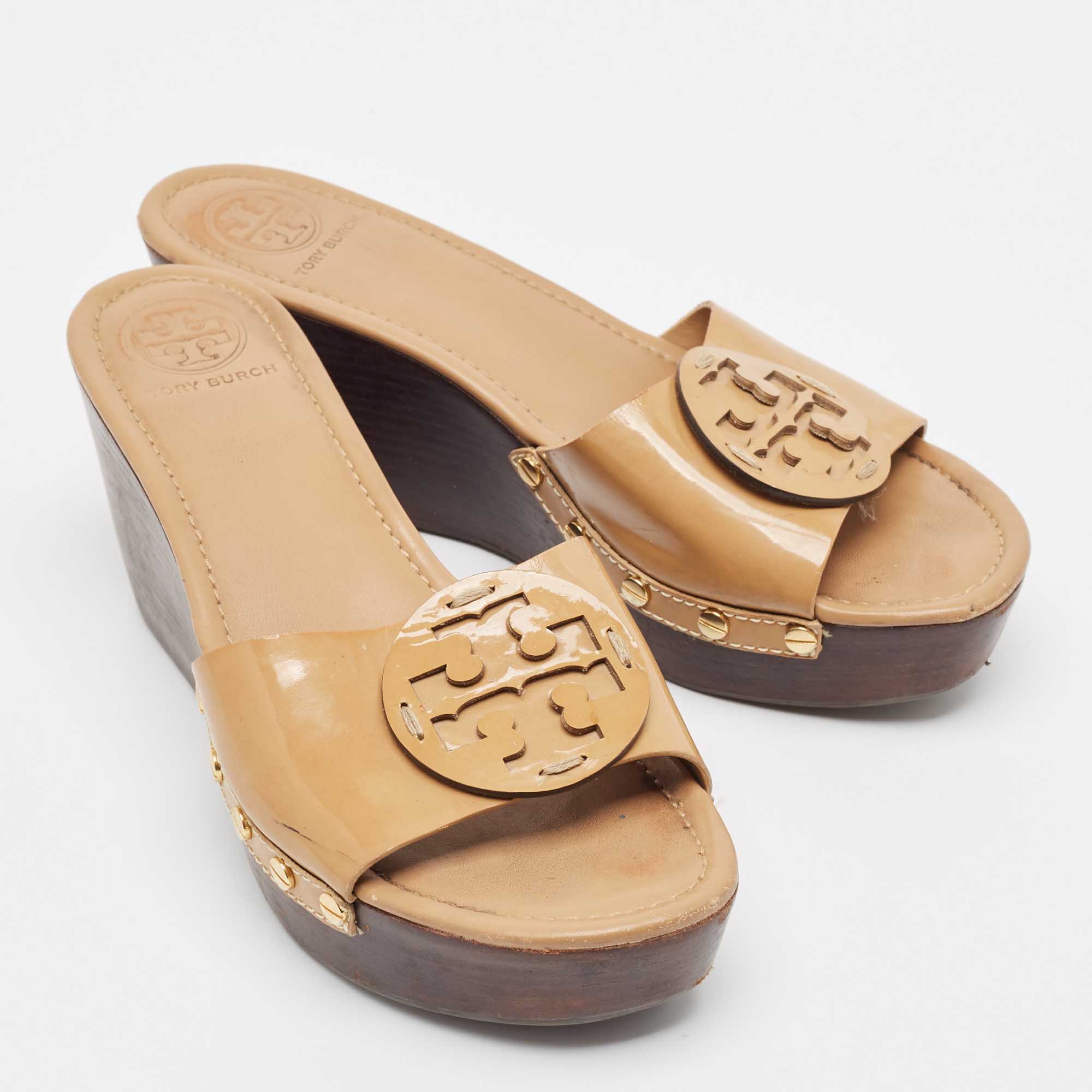 Tory Burch Beige Patent Leather Platform Sandals Size 38.5