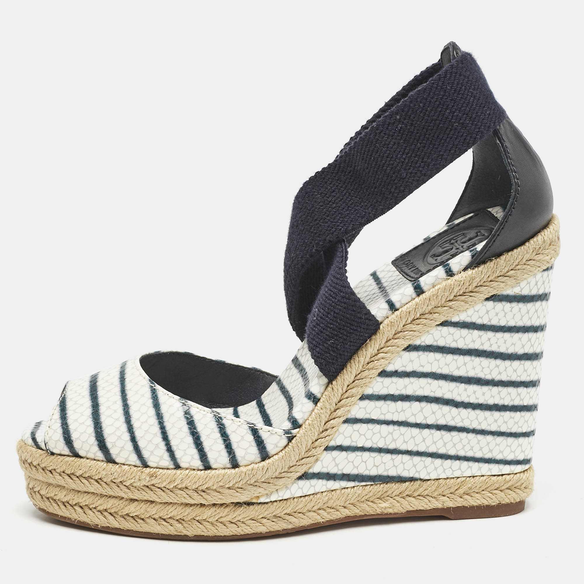 Tory Burch Blue/White Snakeskin Embossed and Leather Natanya Wedge Sandals Size 37
Tory Burch Blue/White Snakeskin Embossed and Leather Natanya Wedge Sandals Size 37