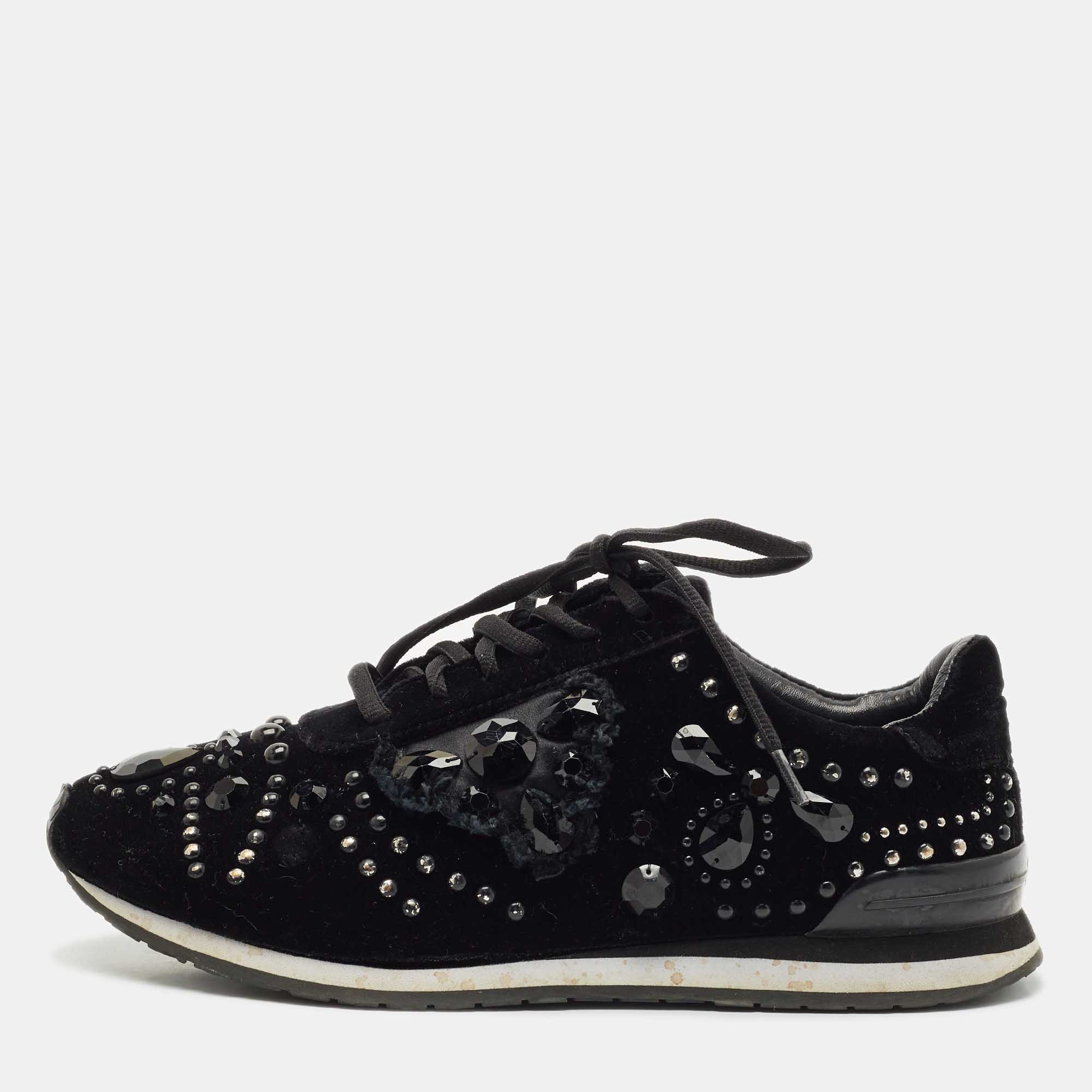 Tory Burch Black Velvet Scarlett Crystal Embellished Sneakers Size 37.5
Tory Burch Black Velvet Scarlett Crystal Embellished Sneakers Size 37.5
