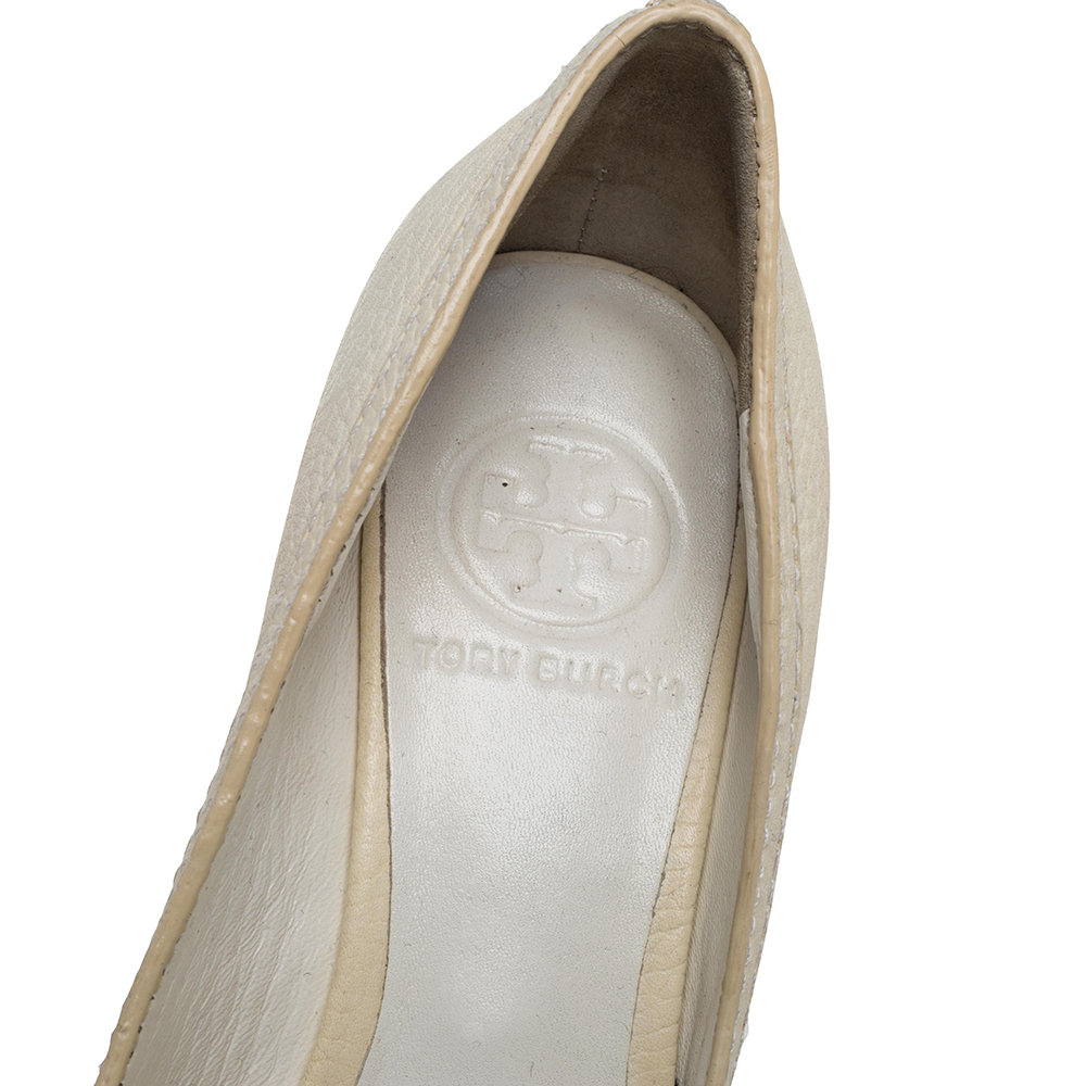 Tory Burch Off White Leather Logo Embellished Wedge Pumps Size 37