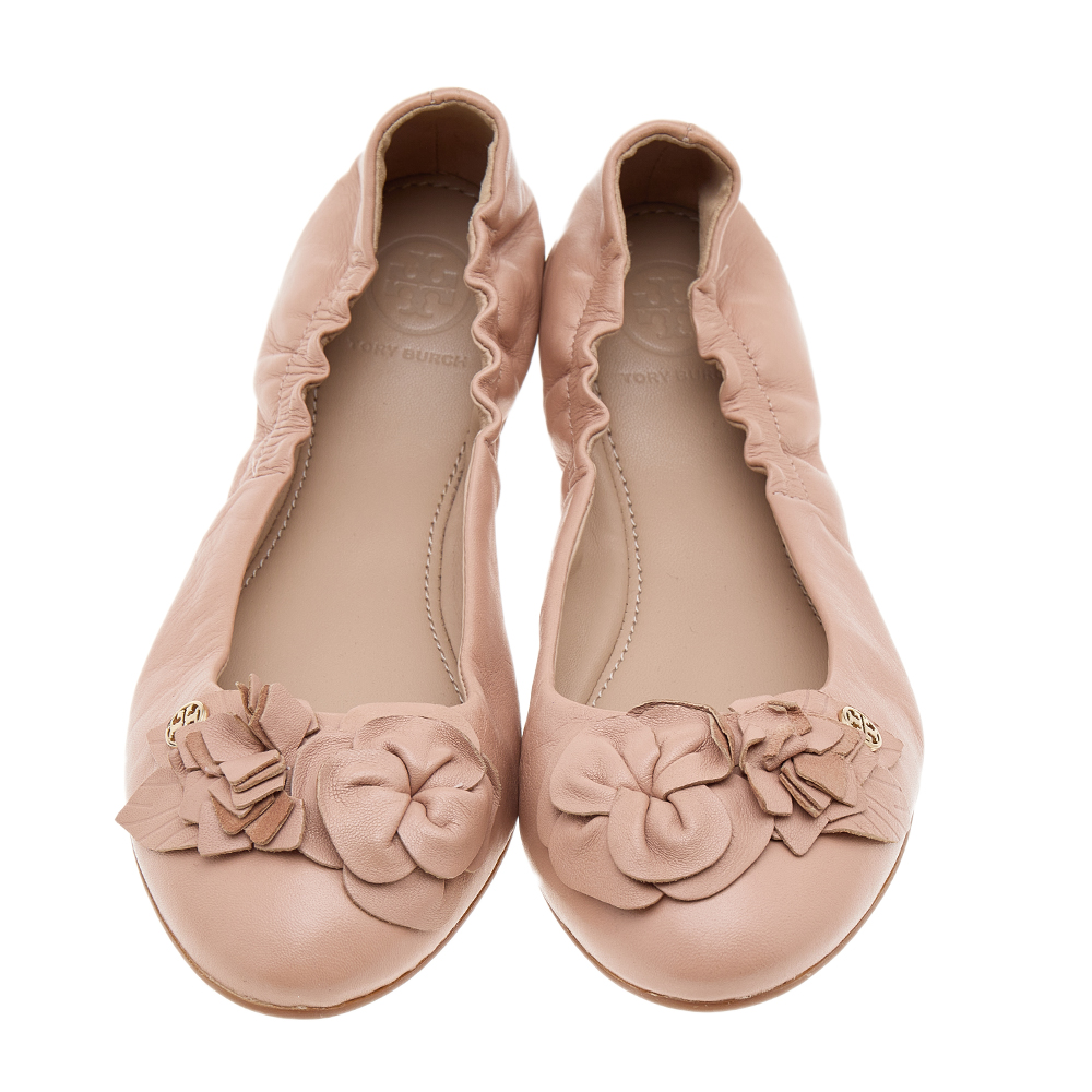 Tory Burch Beige Leather Flower Scrunch Ballet Flats Size 38