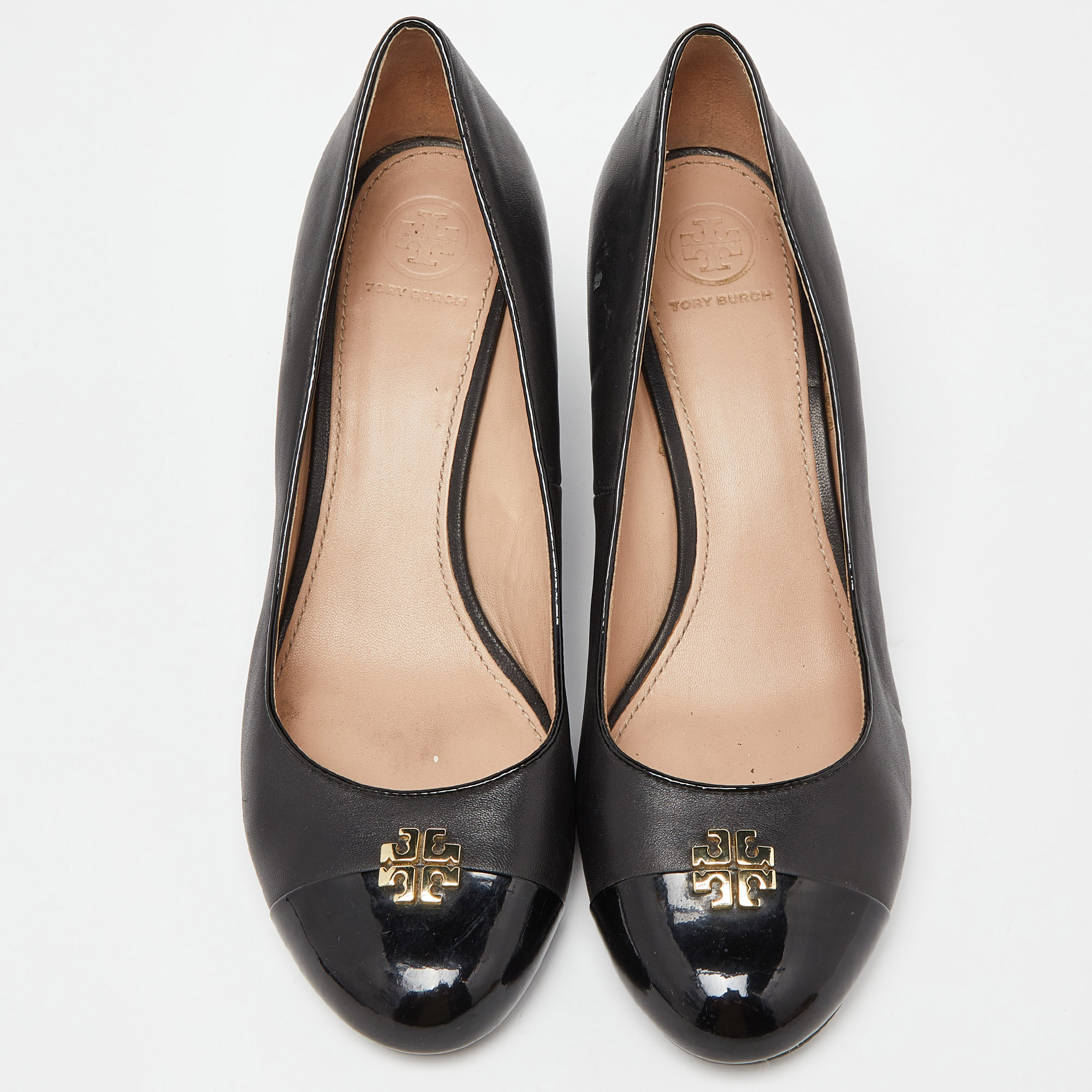 Tory Burch Black Leather And Patent Cap Toe Wedge Pumps Size 40