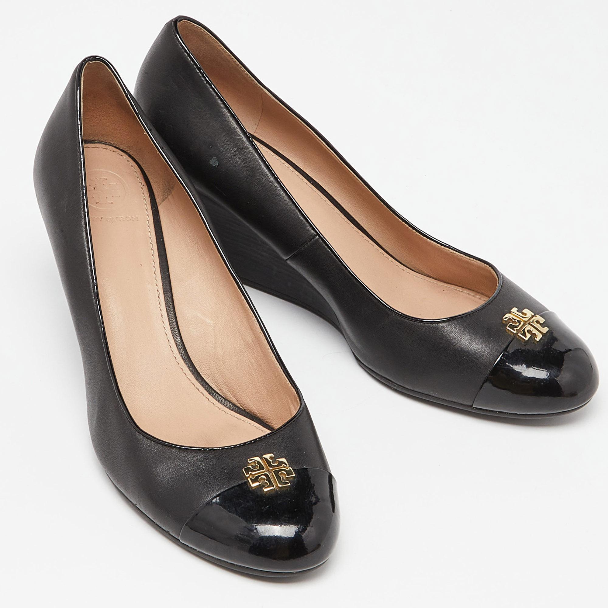 Tory Burch Black Leather And Patent Cap Toe Wedge Pumps Size 40