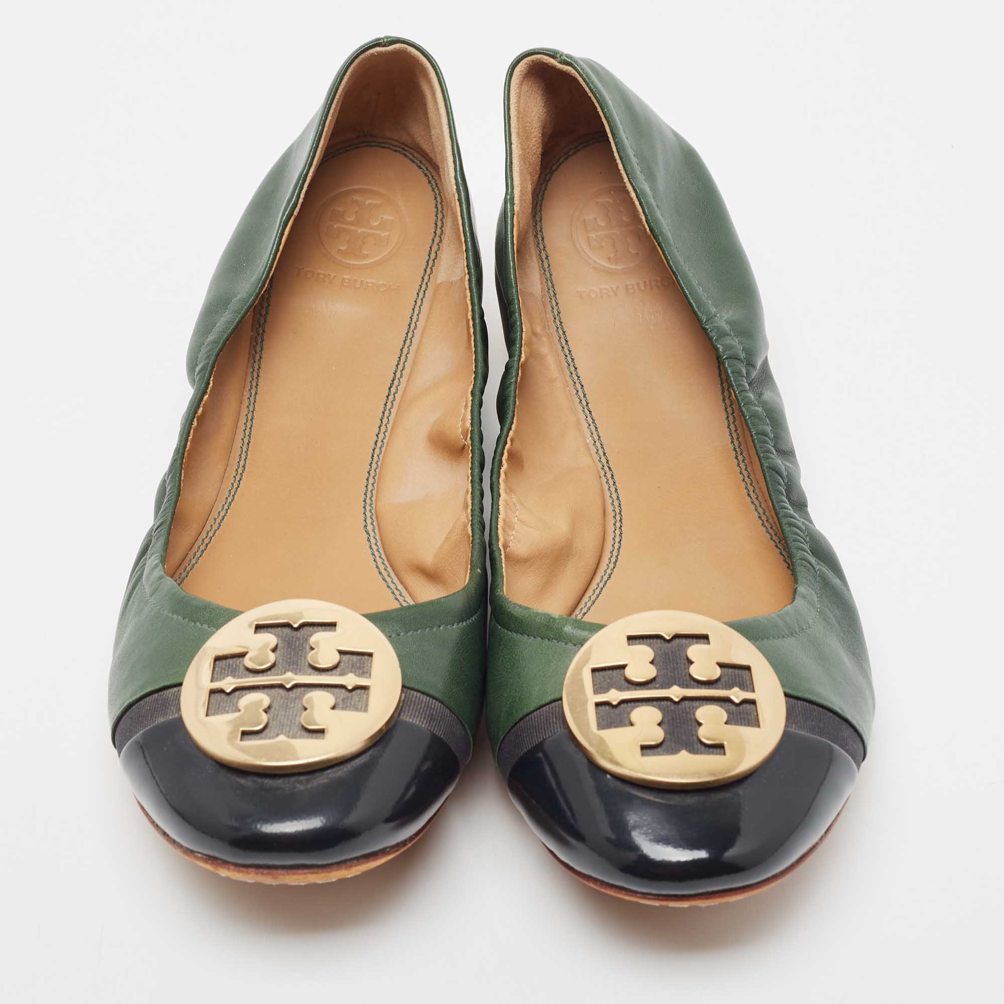 Tory Burch Green/Black Leather And Patent Leather Cap Toe Ballet Flats Size 40