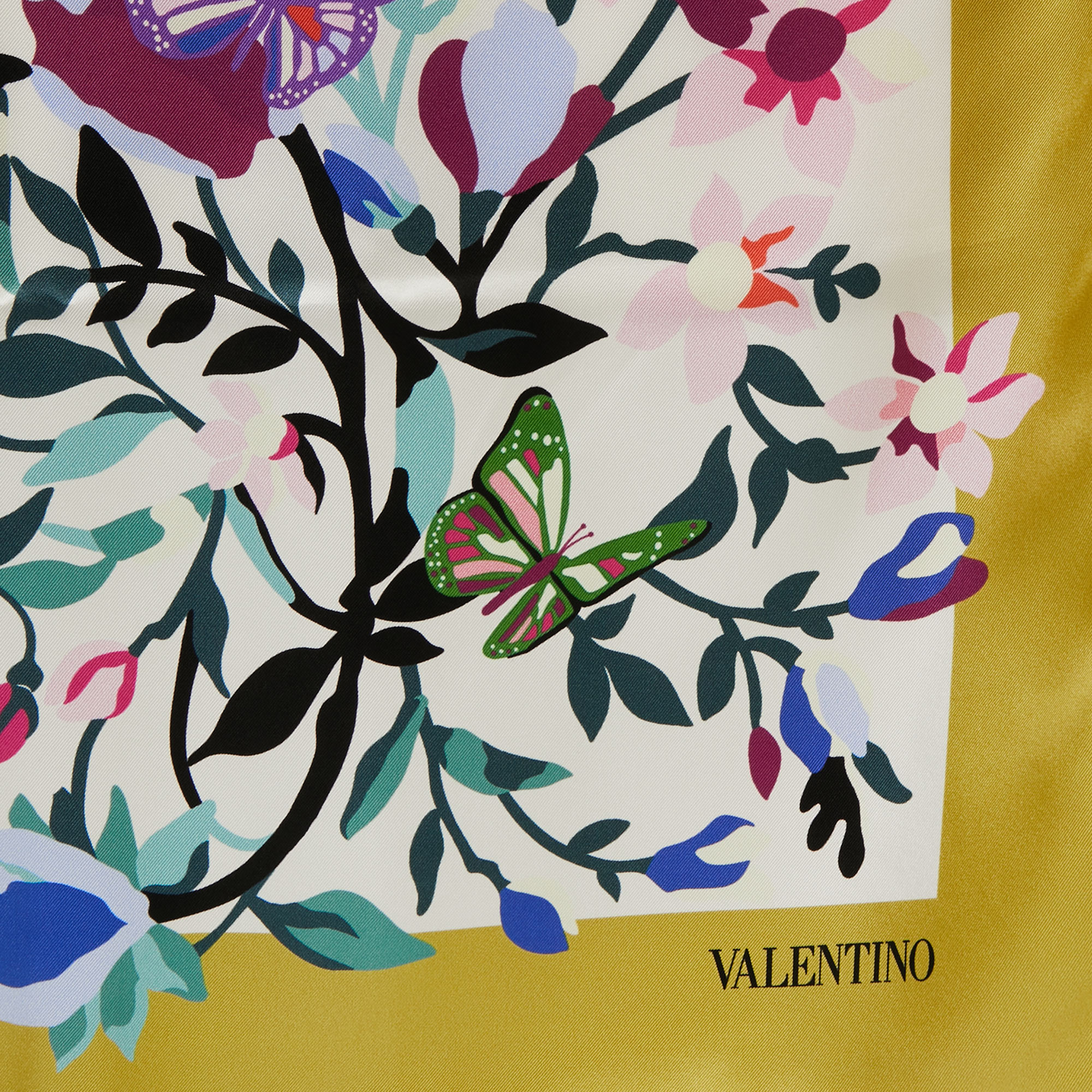 Valentino Multicolor Garden Print Silk Square Scarf
Valentino Multicolor Garden Print Silk Square Scarf