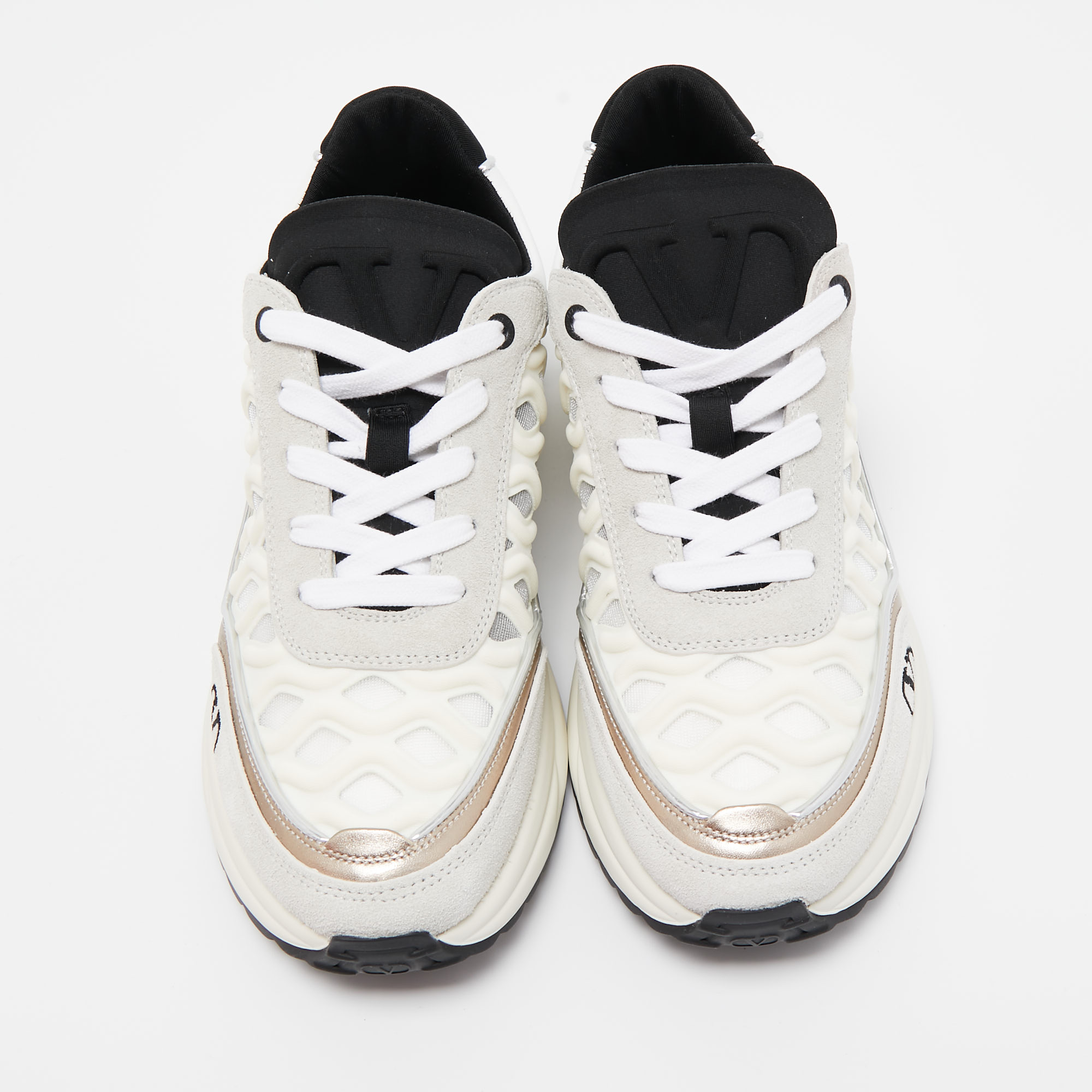 Valentino Off White/Black Multicolor Leather & Fabric Ready Go Runner Low Sneakers Size
Valentino Off White/Black Multicolor Leather & Fabric Ready Go Runner Low Sneakers Size