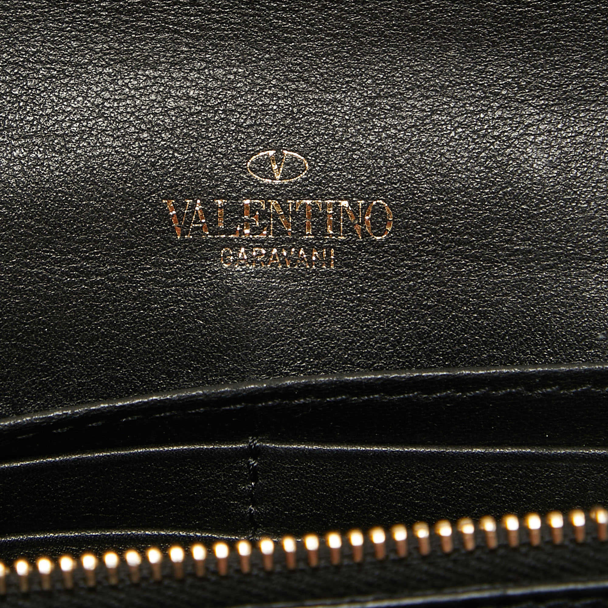 Valentino Black Leather Rockstud Wallet On Chain