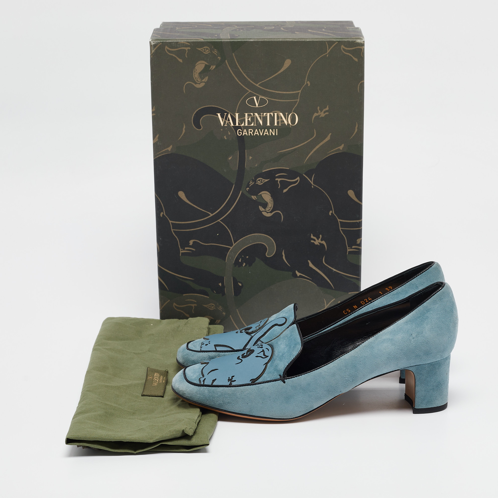 Valentino Blue Leather And Suede Panther Pumps Size 39