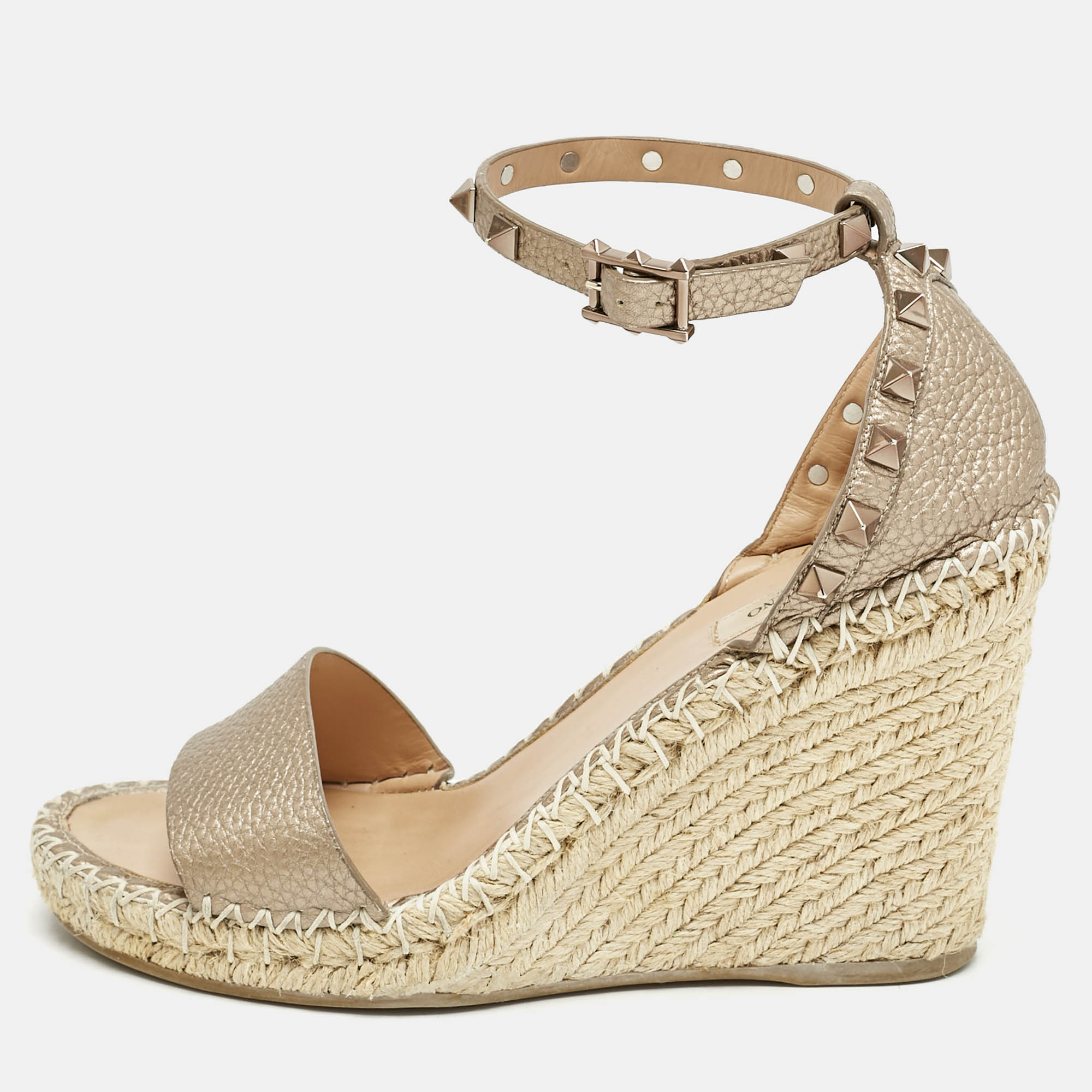 Valentino Metallic Gold Leather Rockstud Ankle Strap Wedge Espadrille Sandals Size
Valentino Metallic Gold Leather Rockstud Ankle Strap Wedge Espadrille Sandals Size