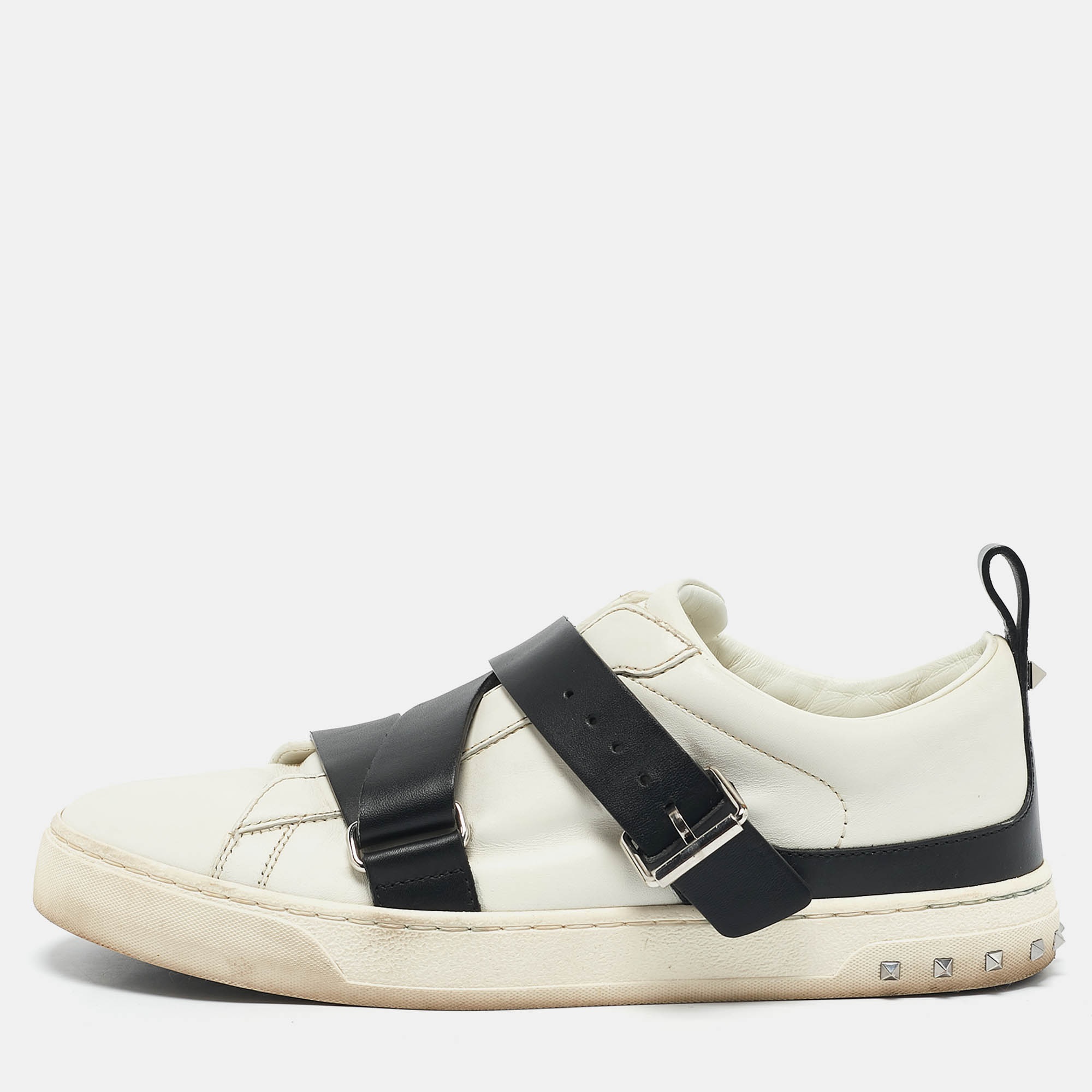 Valentino White/Black Leather Buckle Strap Rockstud Low Top Sneakers Size
Valentino White/Black Leather Buckle Strap Rockstud Low Top Sneakers Size