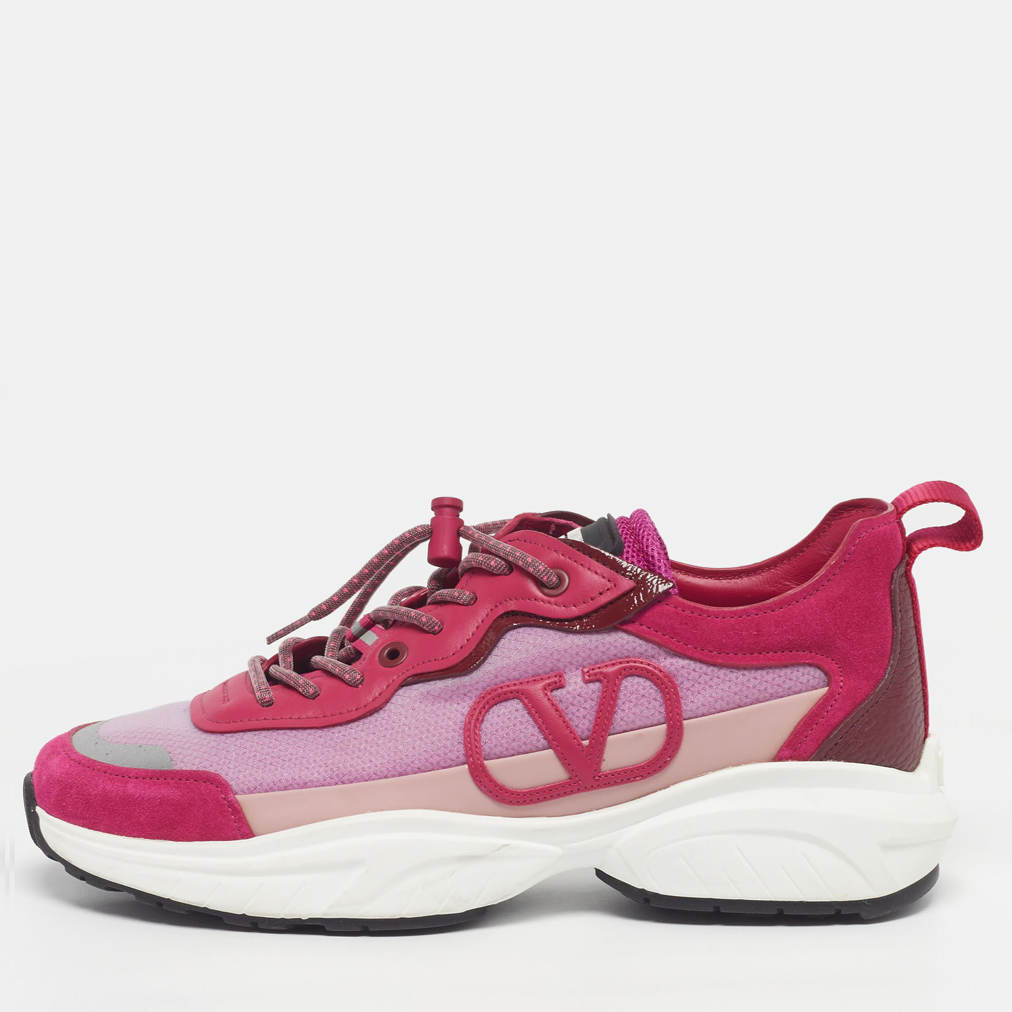 Valentino Vlogo Size Multicolor Mesh and Suede Lace Up Sneakers
Valentino Vlogo Size Multicolor Mesh and Suede Lace Up Sneakers