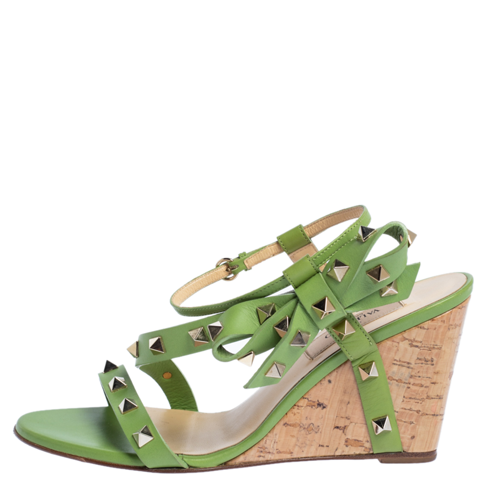 Valentino Green Leather Rockstud Ankle Strap Bow Wedge Sandals Size
Valentino Green Leather Rockstud Ankle Strap Bow Wedge Sandals Size