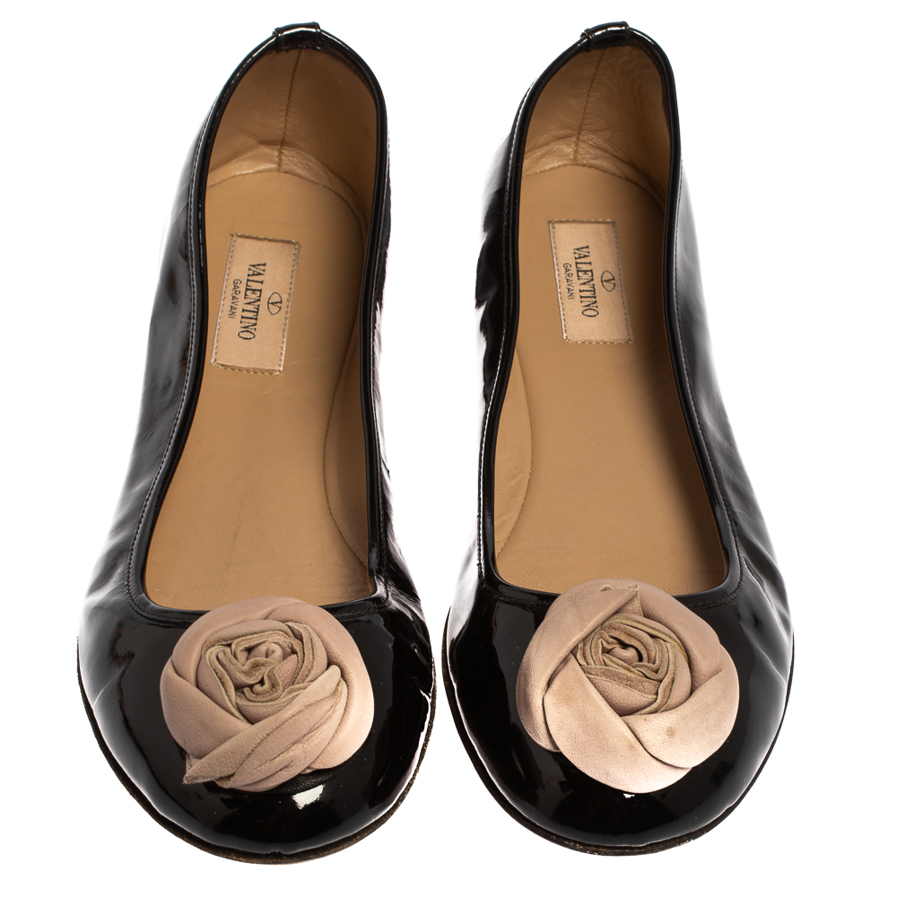 Valentino Black/Beige Patent And Leather  Roses Ballet Flats Size 40