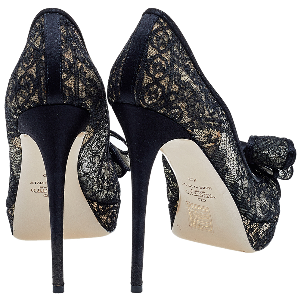 Valentino Black Floral Lace Bow Lace Peep Toe Platform Pumps Size 40
