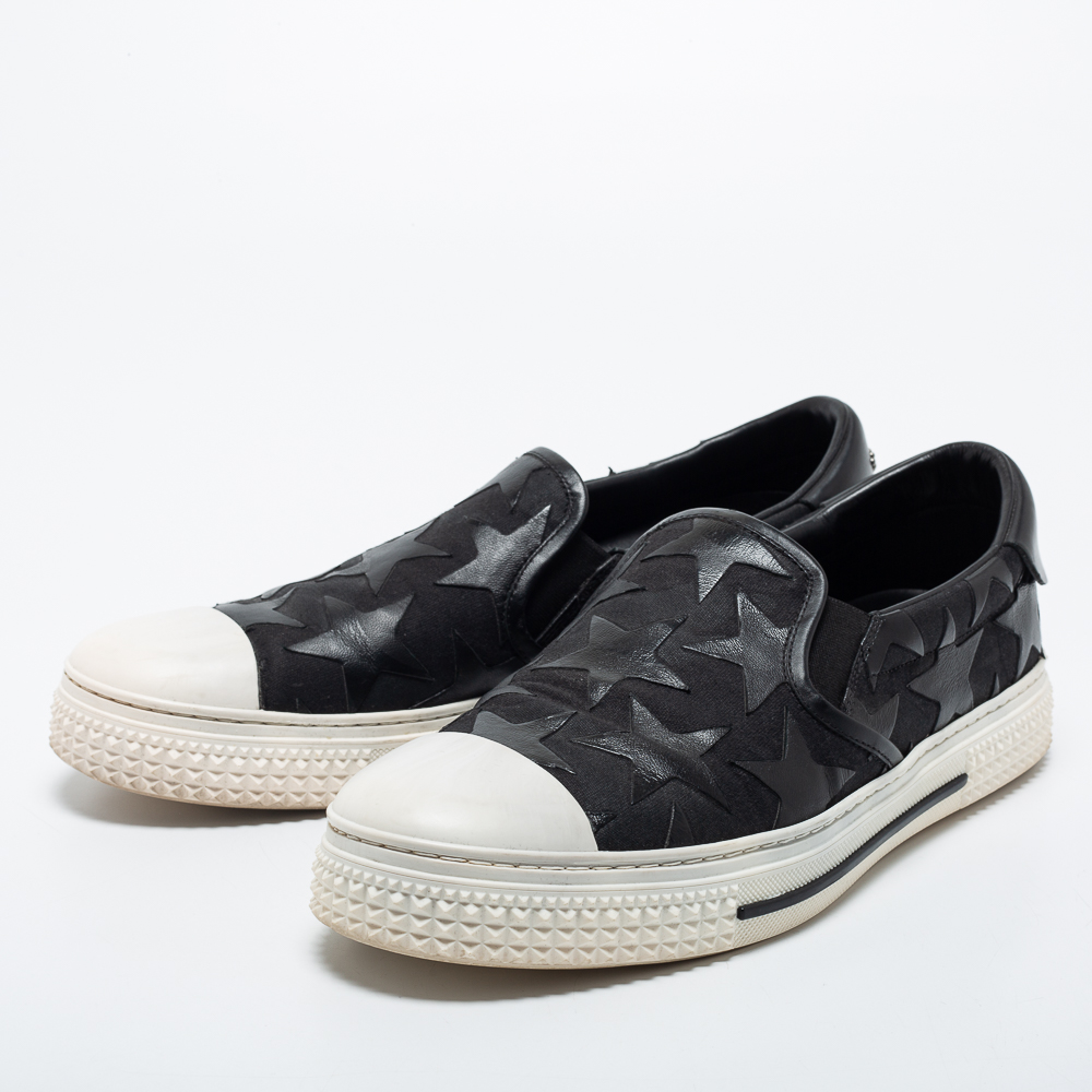 Valentino Black/White Canvas and Leather Star Embellished Slip On Sneakers Size
Valentino Black/White Canvas and Leather Star Embellished Slip On Sneakers Size