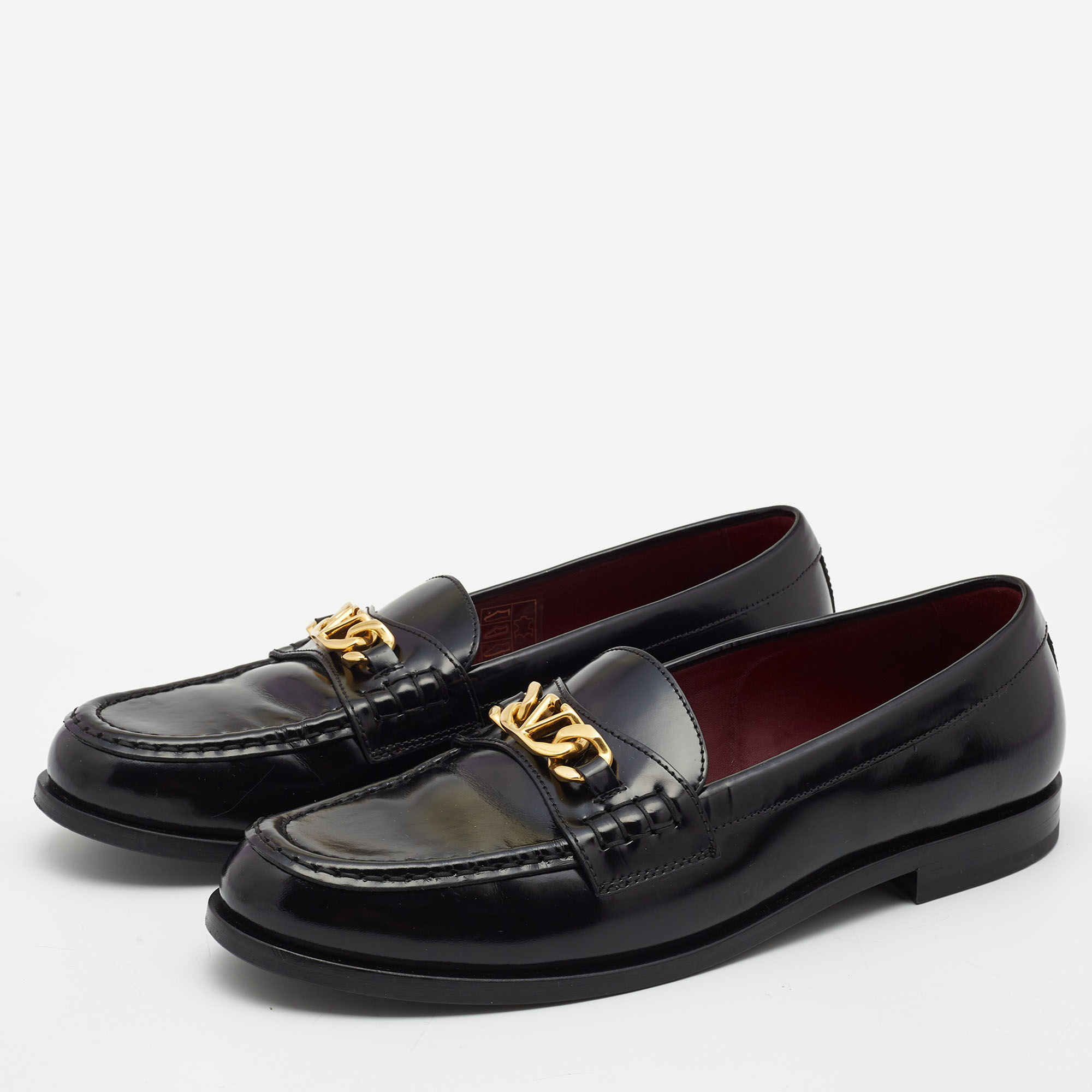 

Valentino Black Leather V Logo Chain Loafers Size