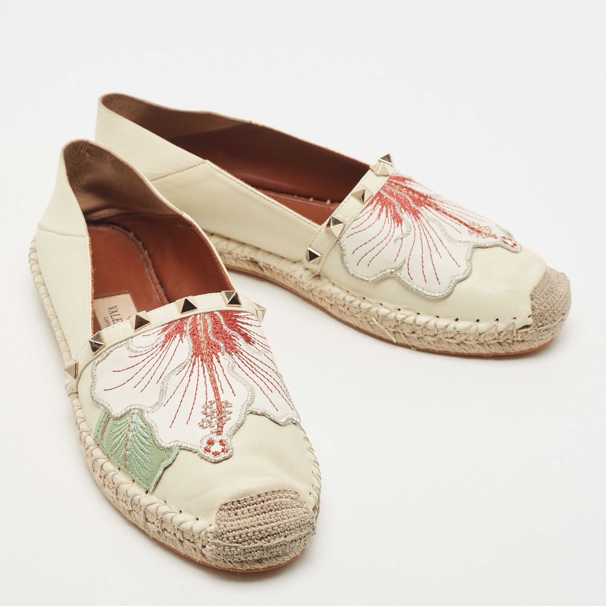 Valentino White Embroidered Leather Ballet Flats Size 38