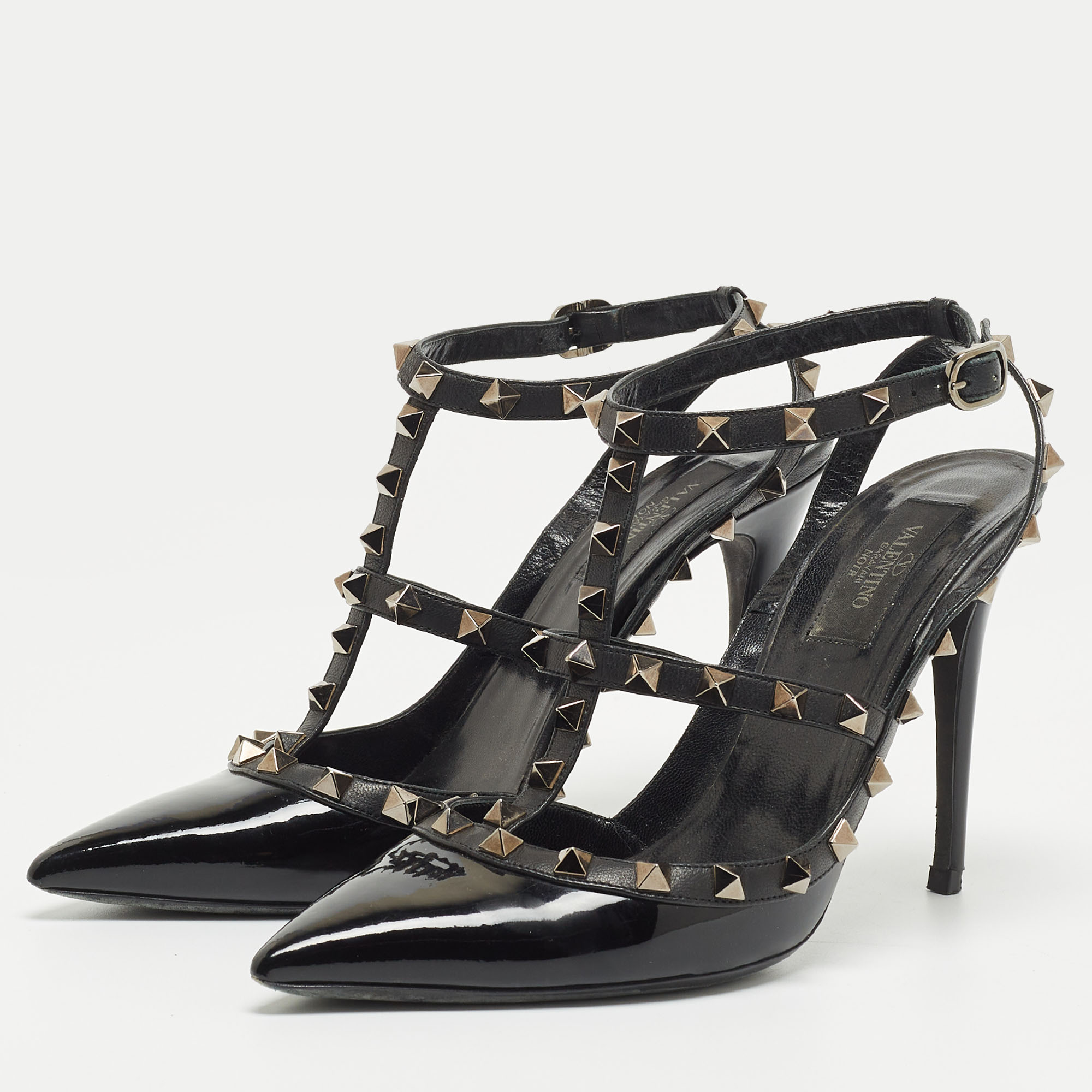 Valentino Black Patent and Leather Rockstud Pumps Size
Valentino Black Patent and Leather Rockstud Pumps Size